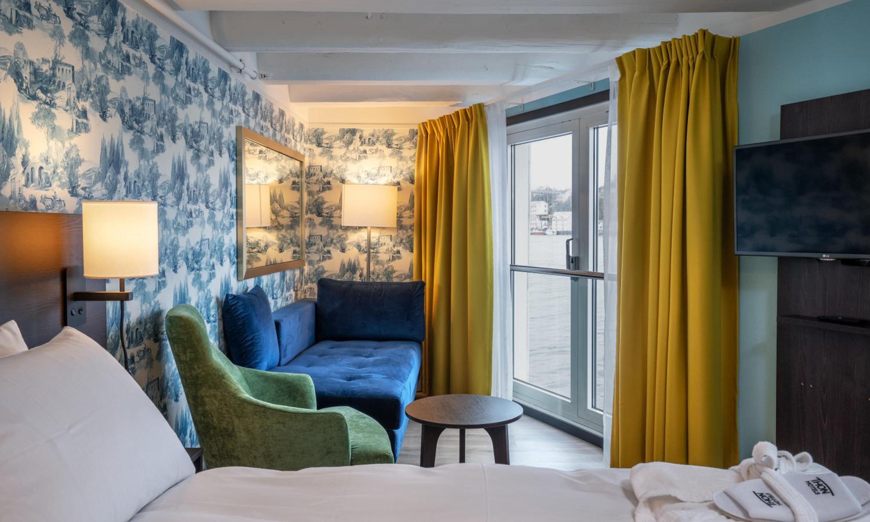 Business Double Room - Photo 1