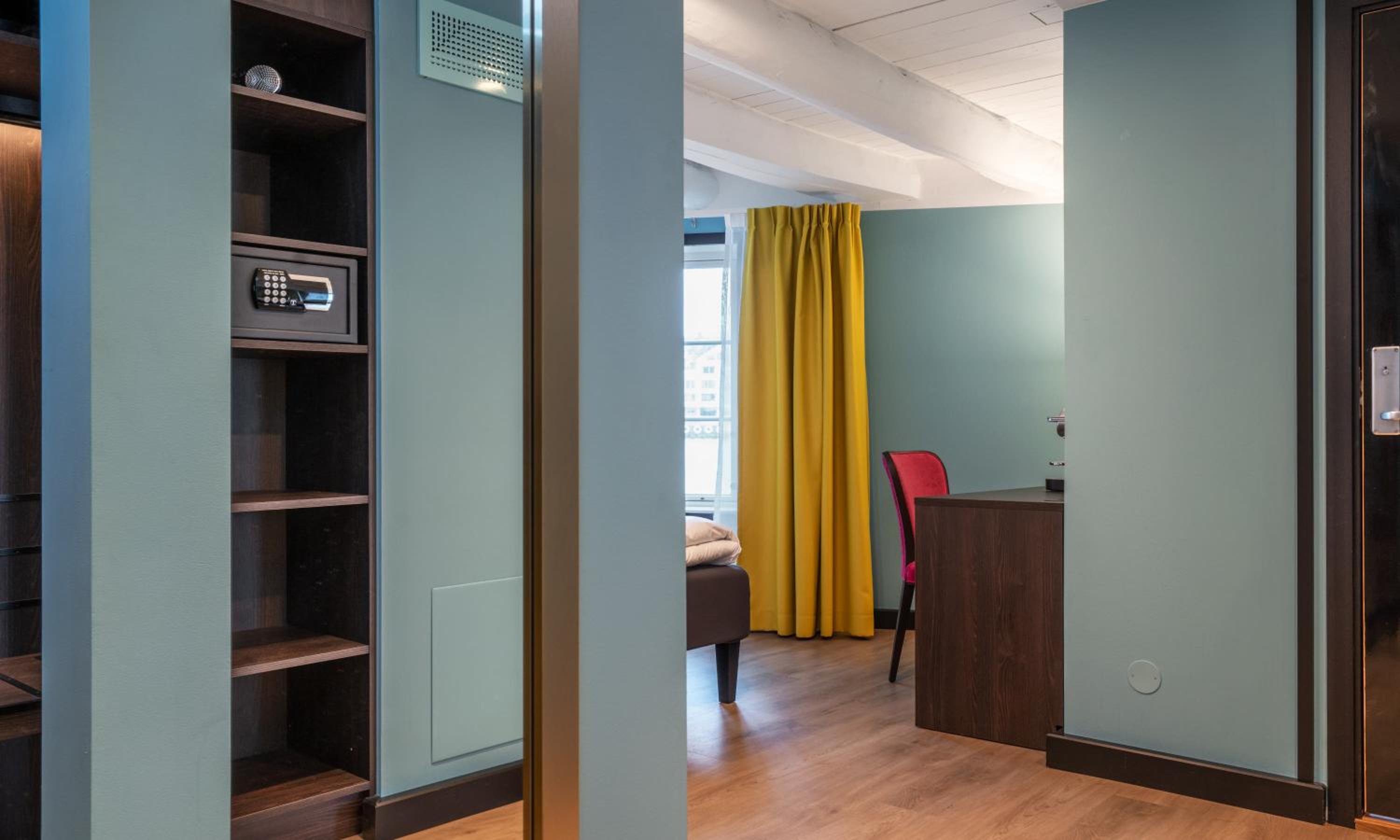 Business Double Room - Photo 4