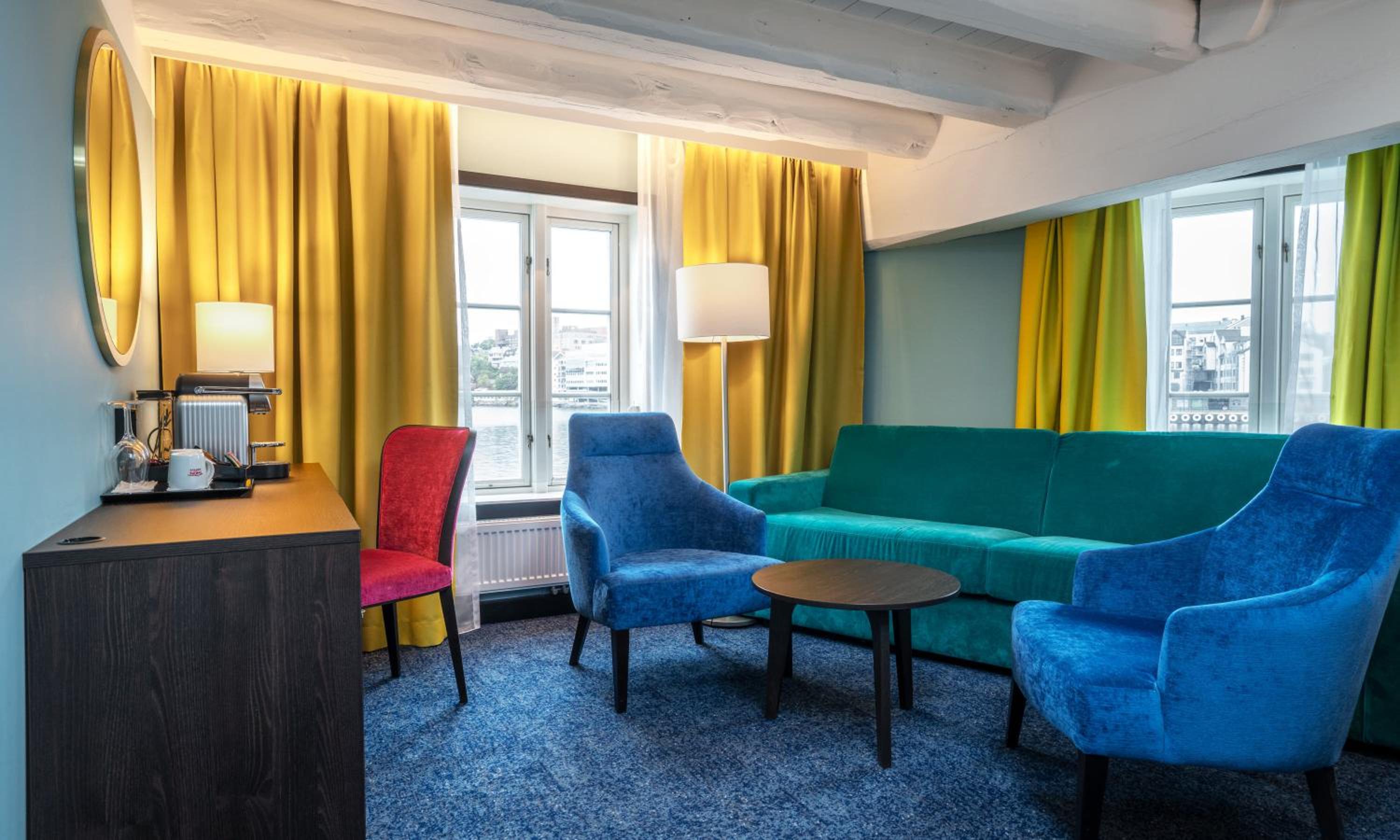 Business Double Room - Photo 6