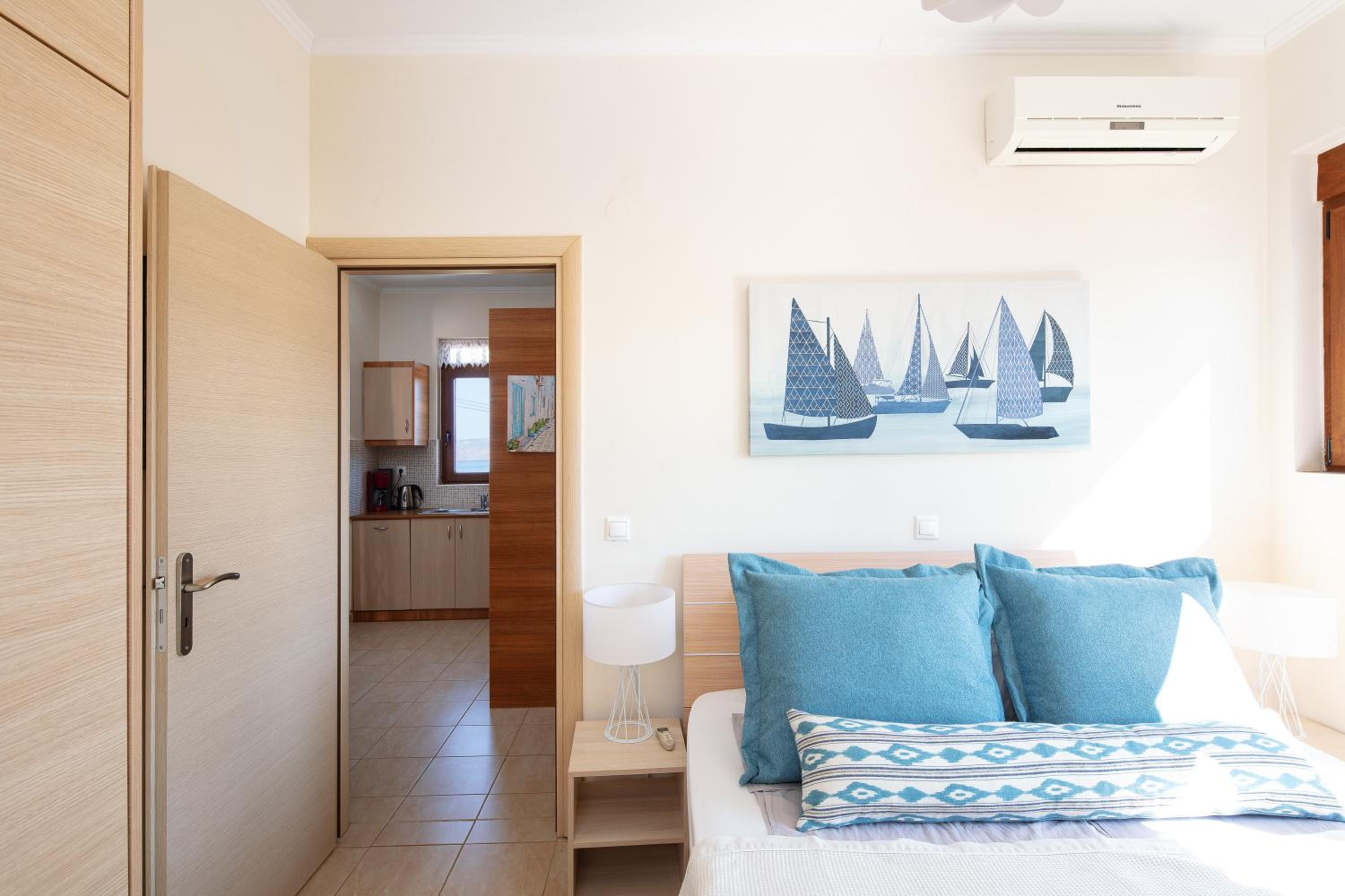 Two-Bedroom House - Karoti 5b photo 1