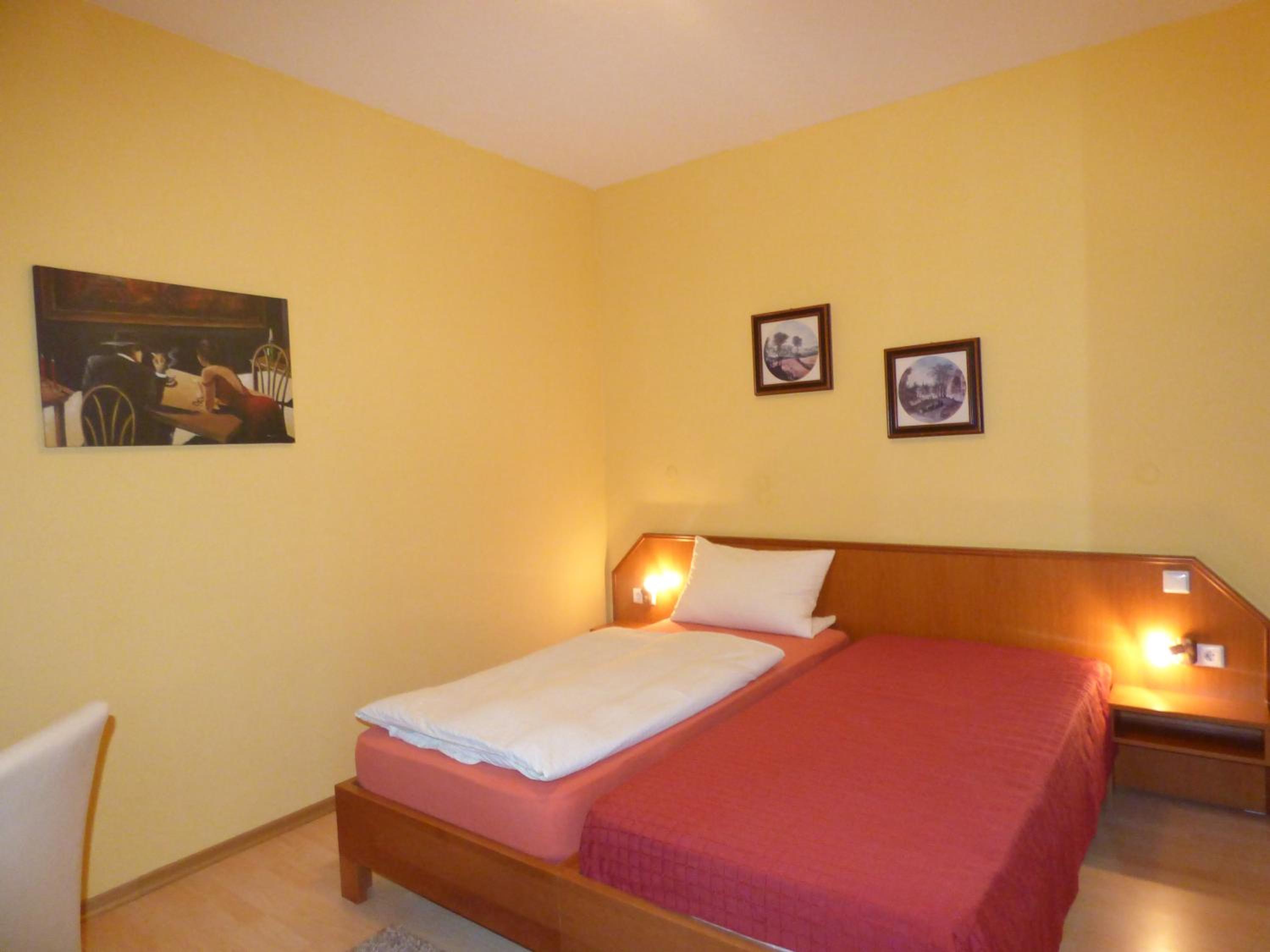 Single Room photo 3