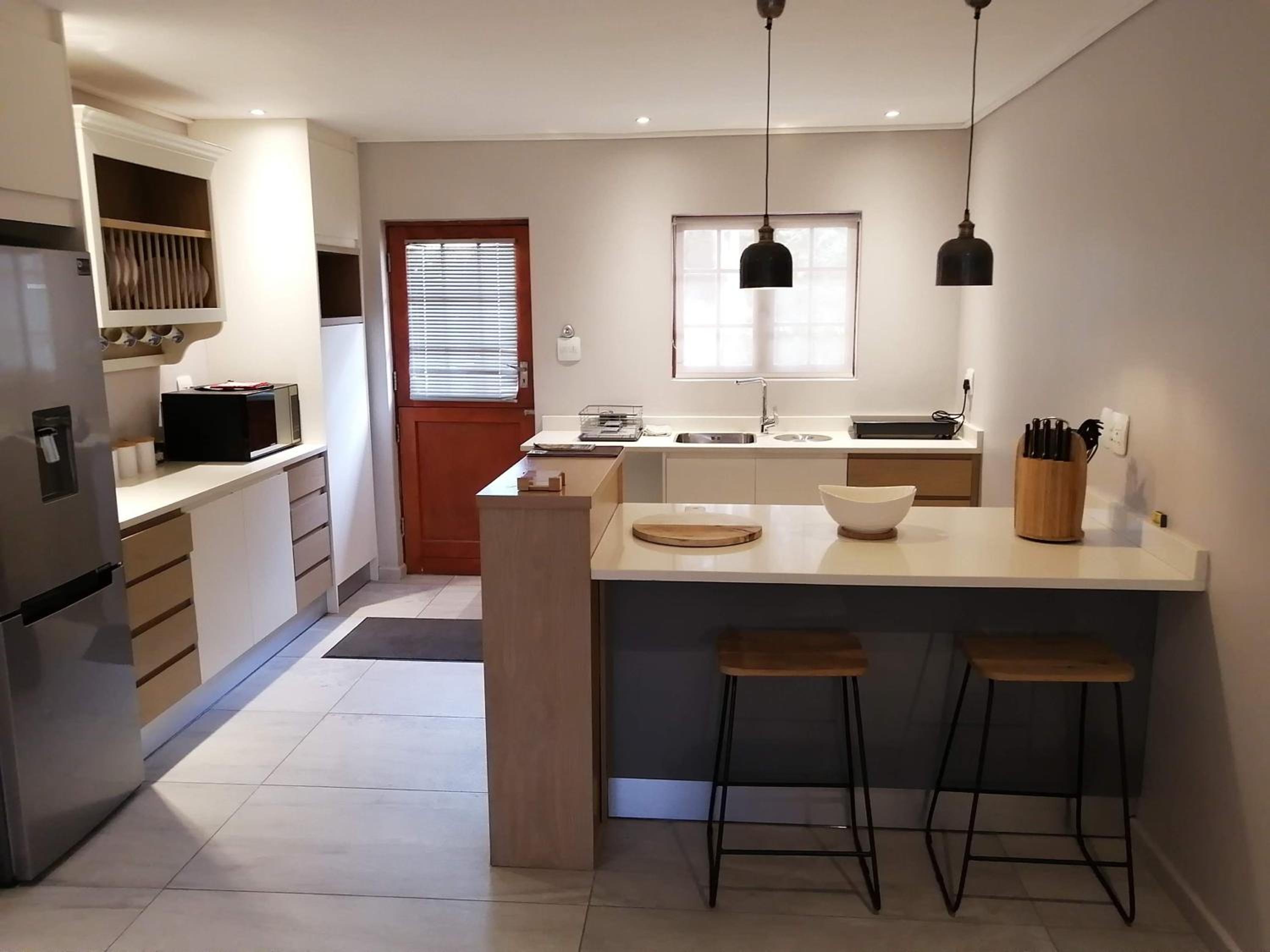 One-Bedroom Apartment - Photo 6