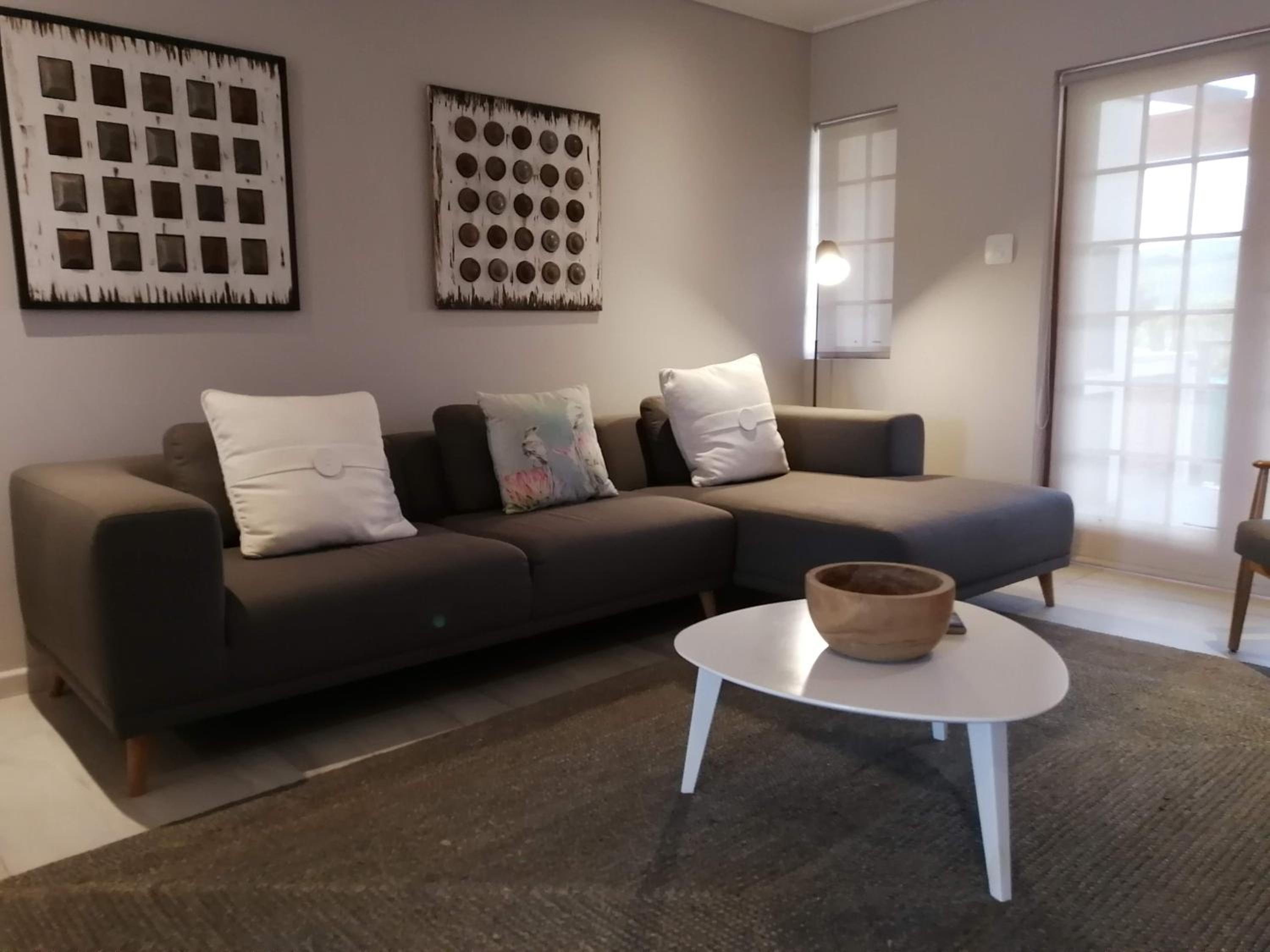 One-Bedroom Apartment - Photo 8