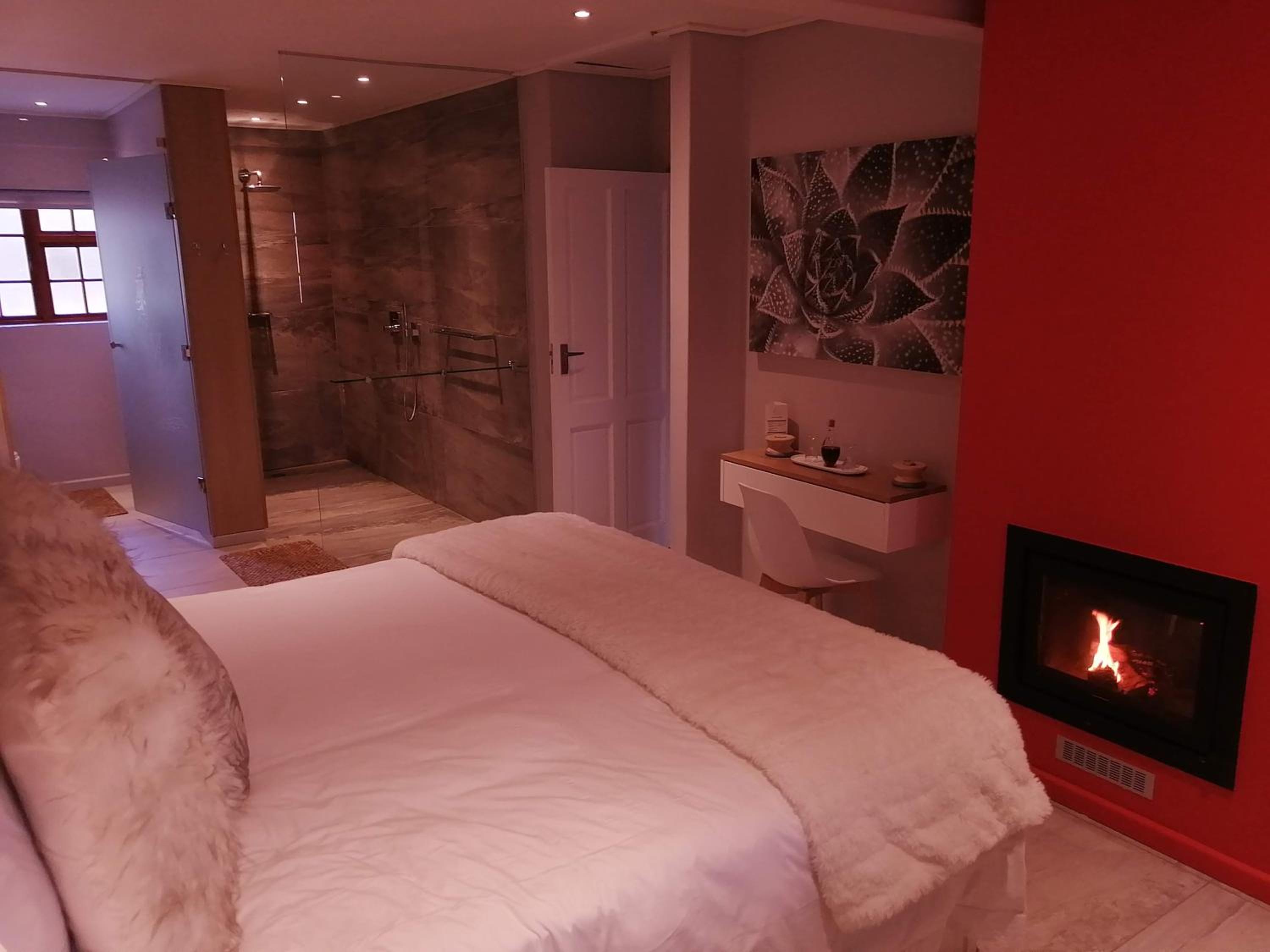 One-Bedroom Apartment - Photo 12