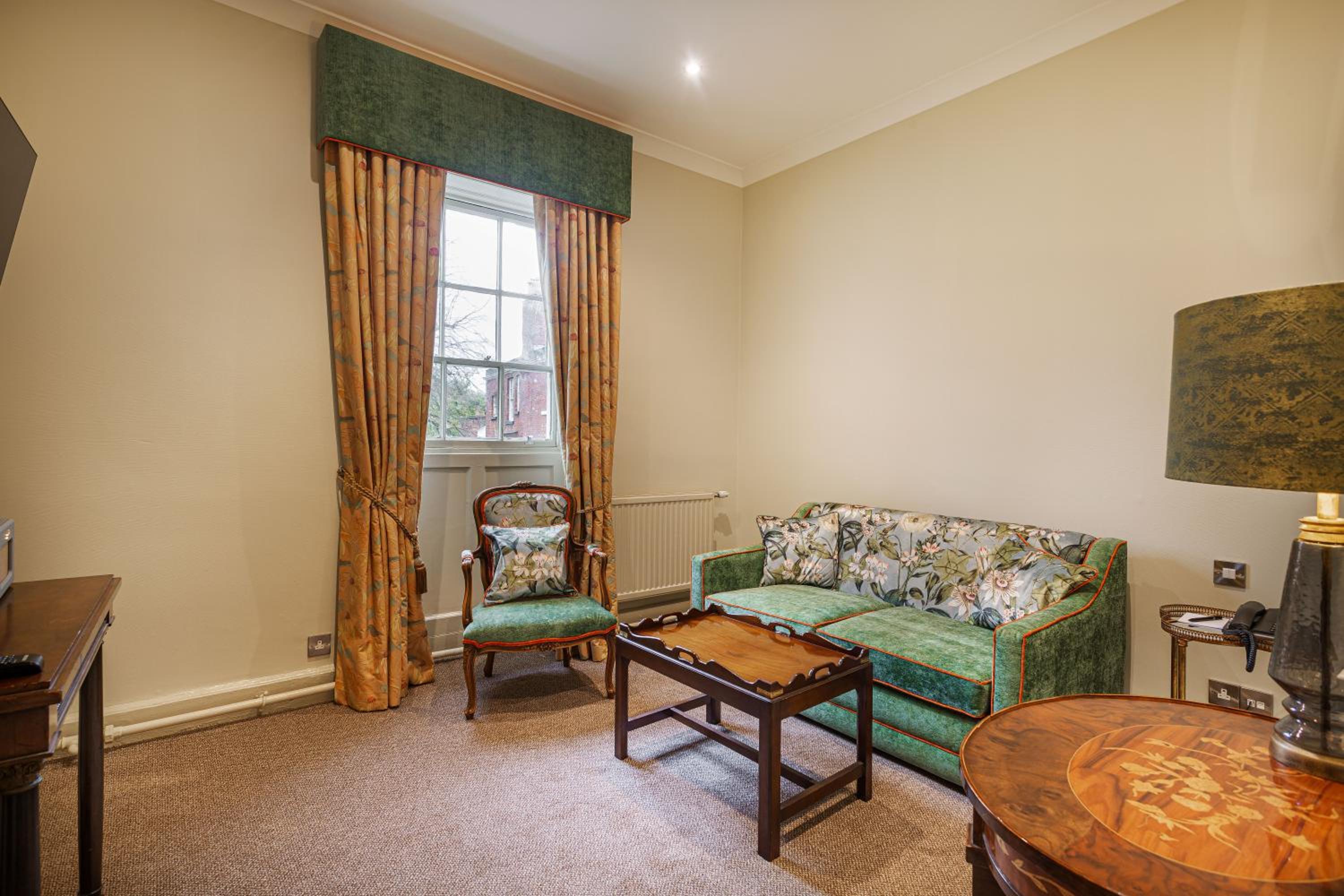Deluxe Double Room photo 3