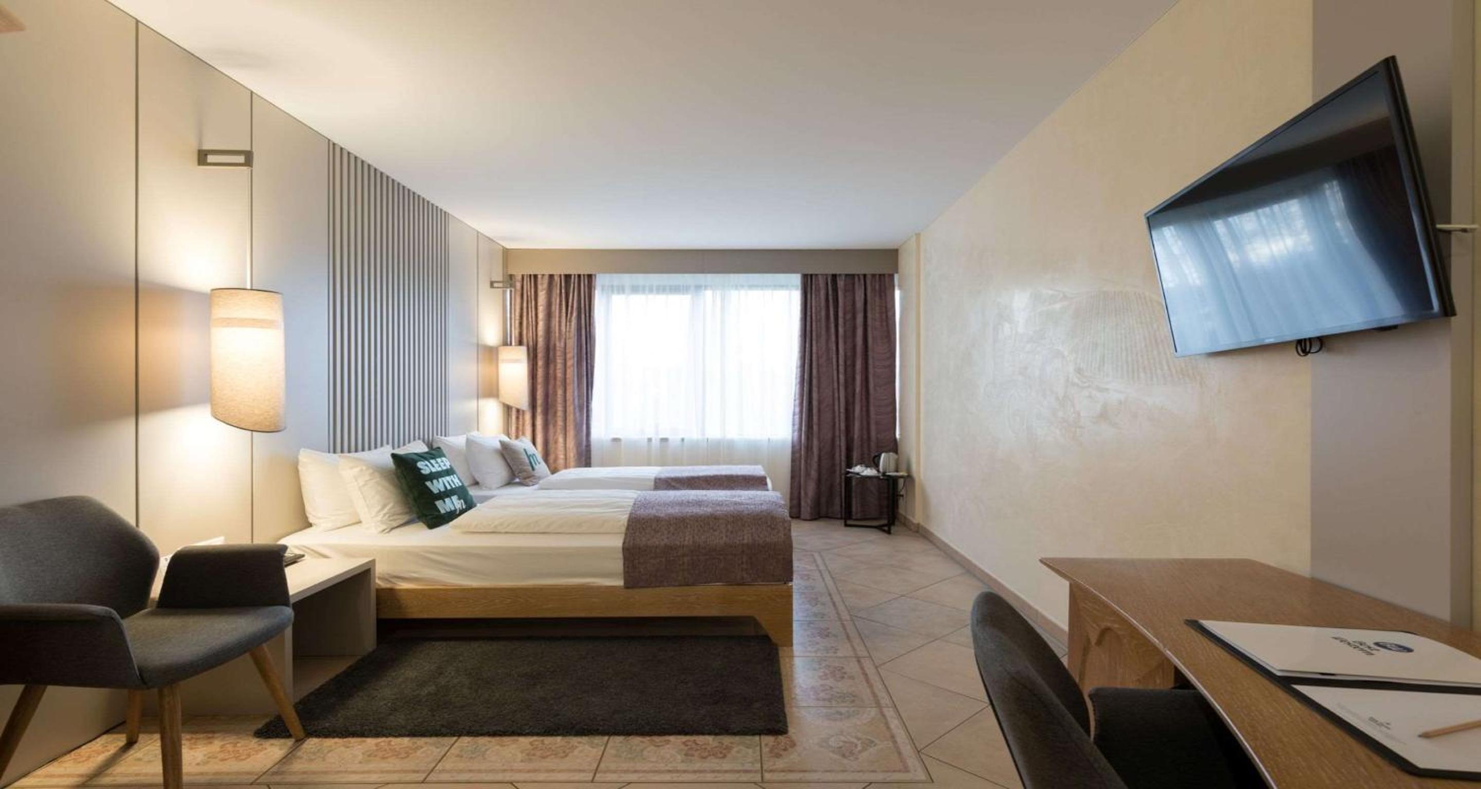 Deluxe Twin Room photo 3