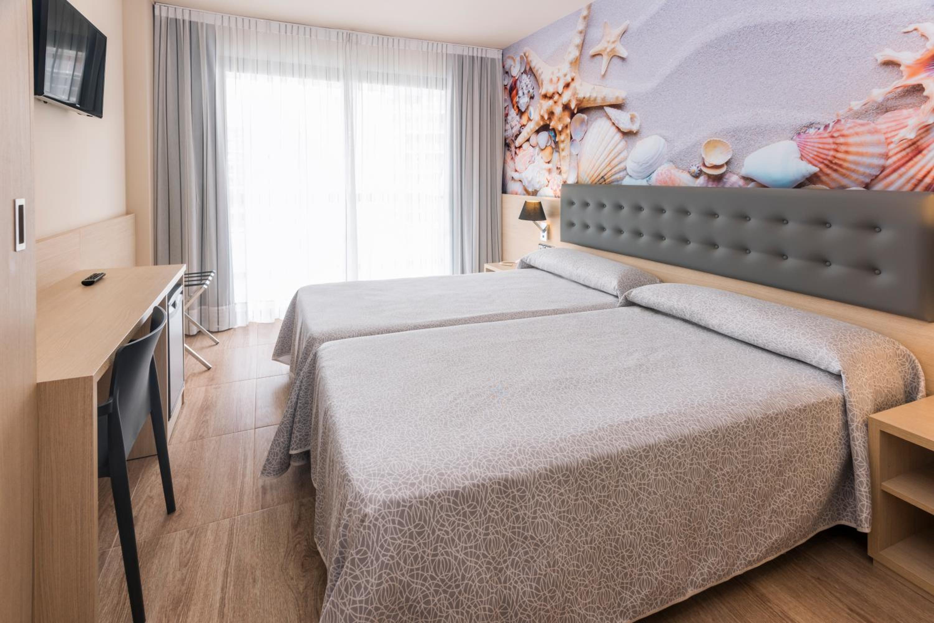 Double or Twin Room - Photo 4