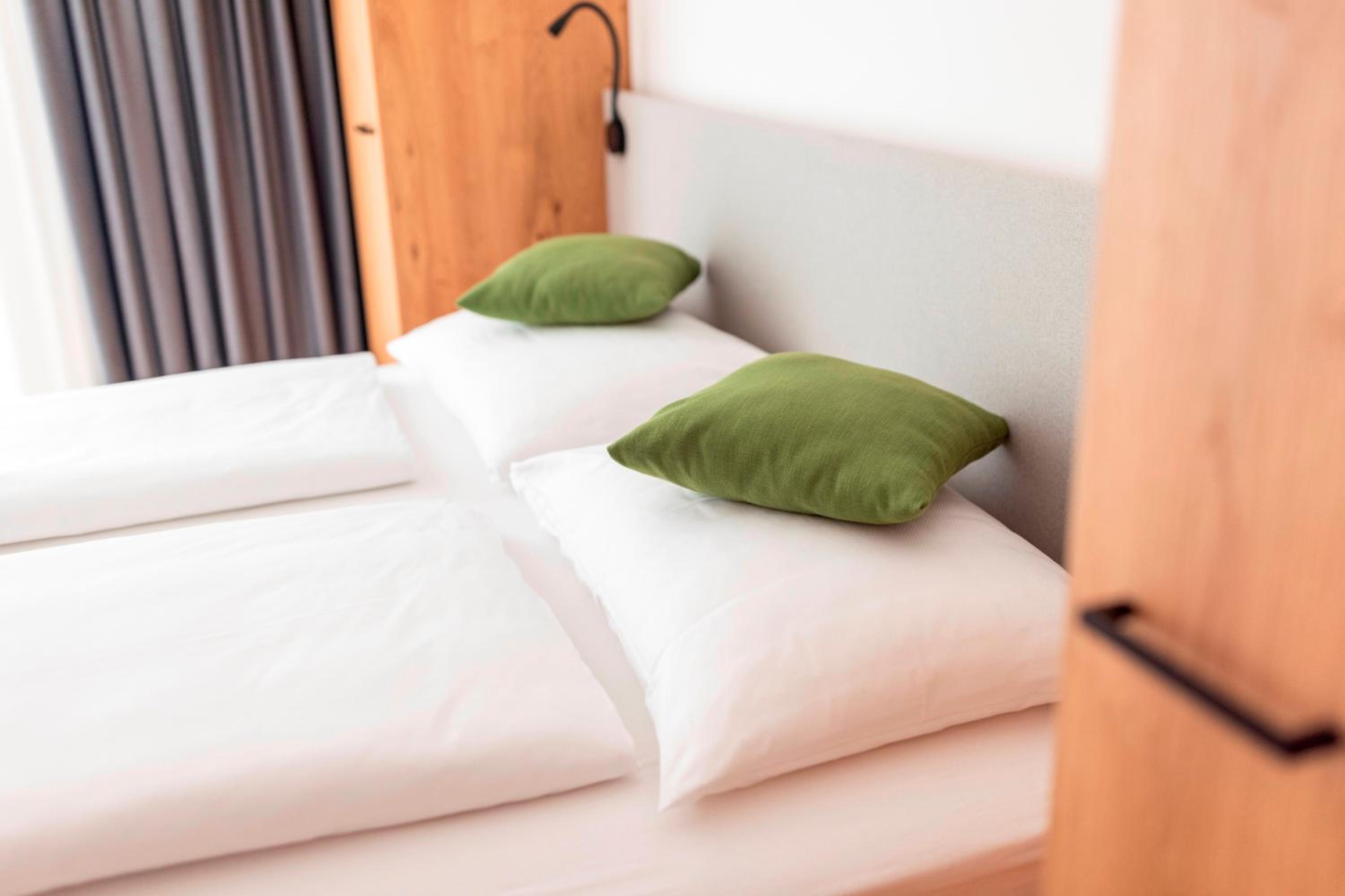 Offer - Deluxe Apartment (2 Bedrooms) with Balcony - Photo 1