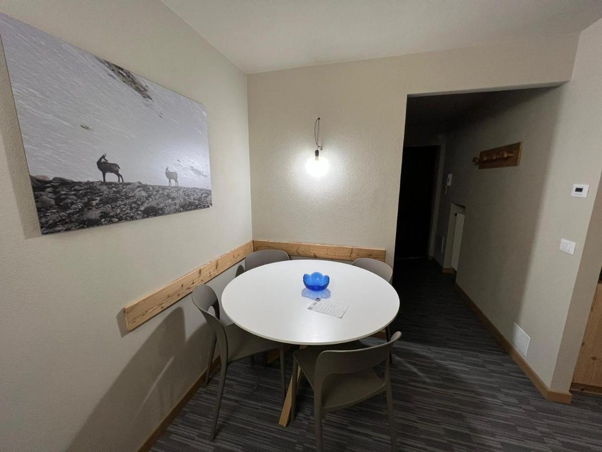 Apartment with Terrace photo 2