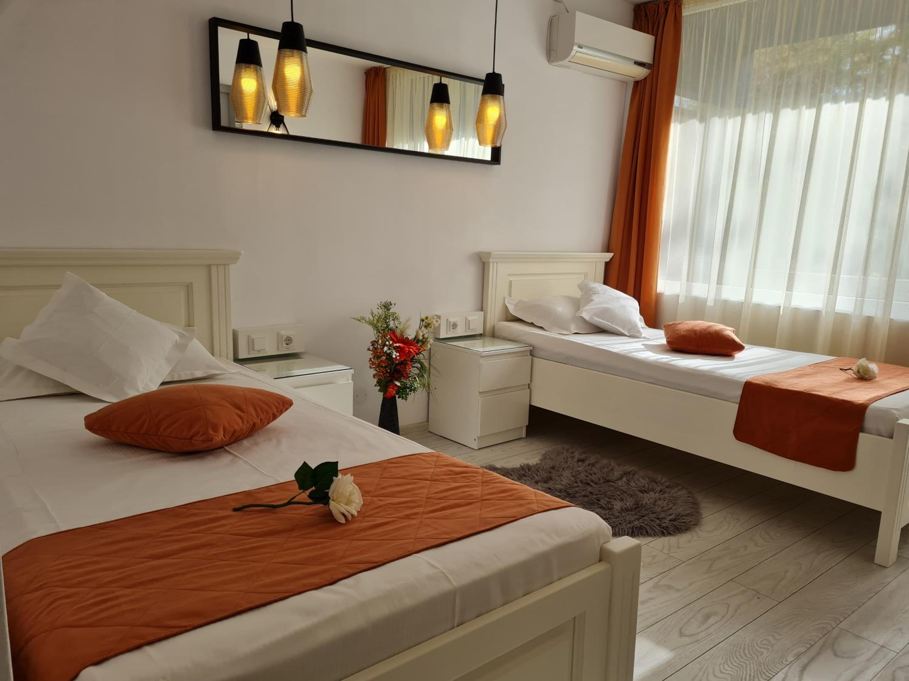 Twin Room with Pool View - Photo 1