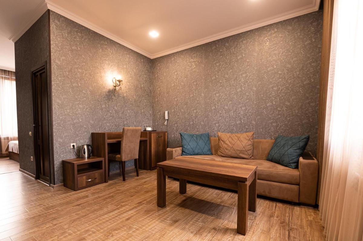 Family Suite photo 2