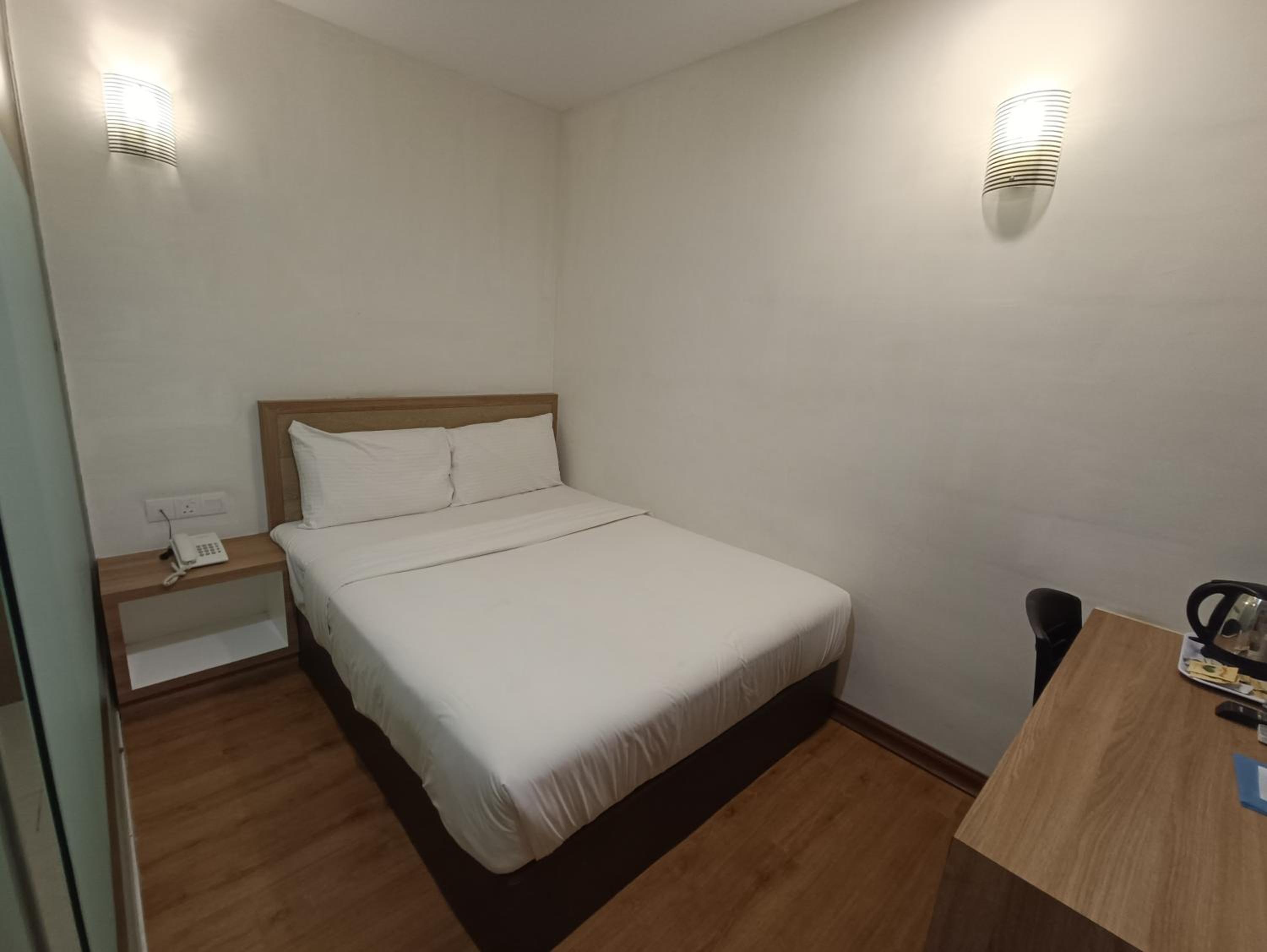 Deluxe Double Room photo 3