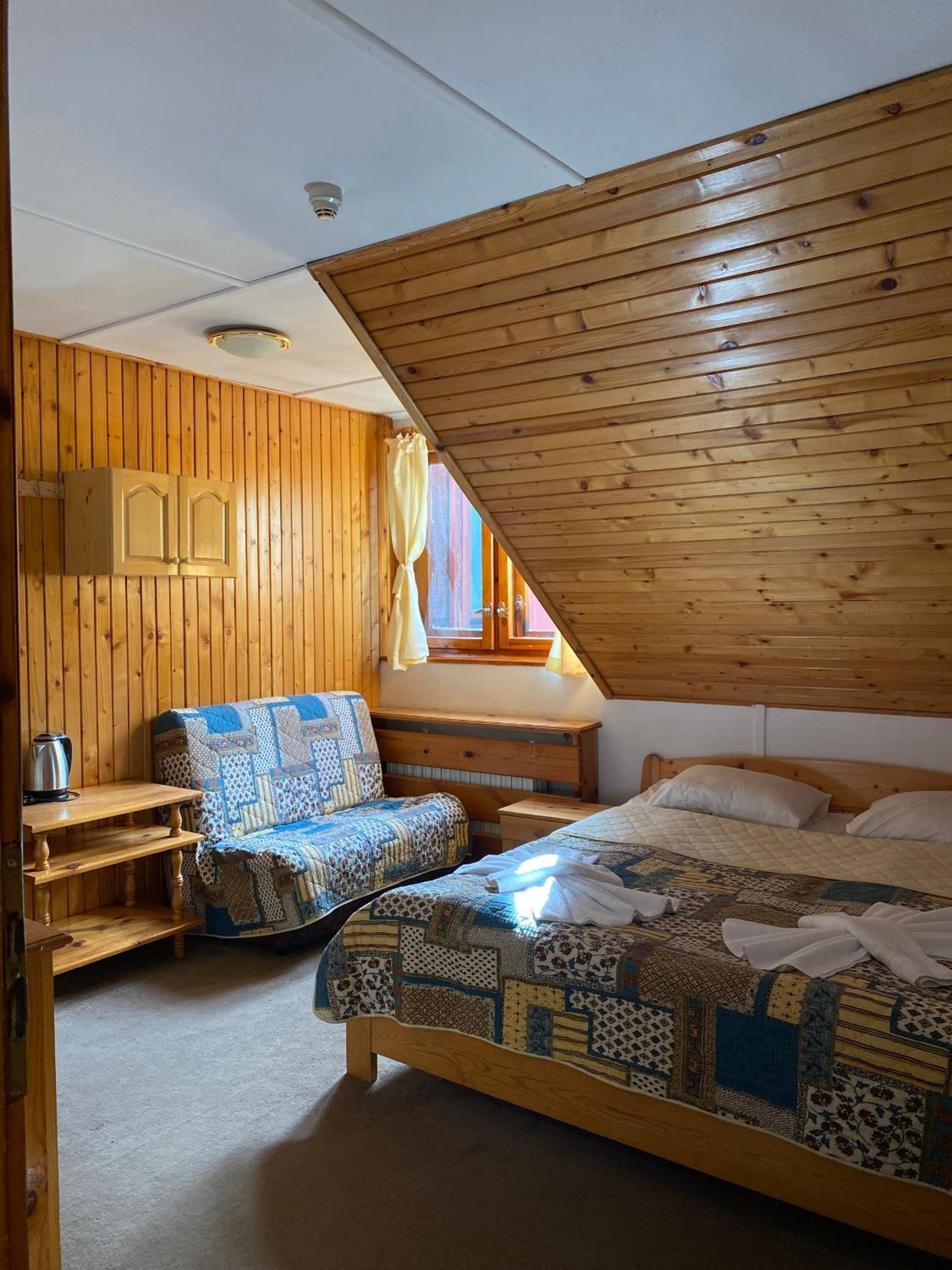 Double or Twin Room - Photo 3