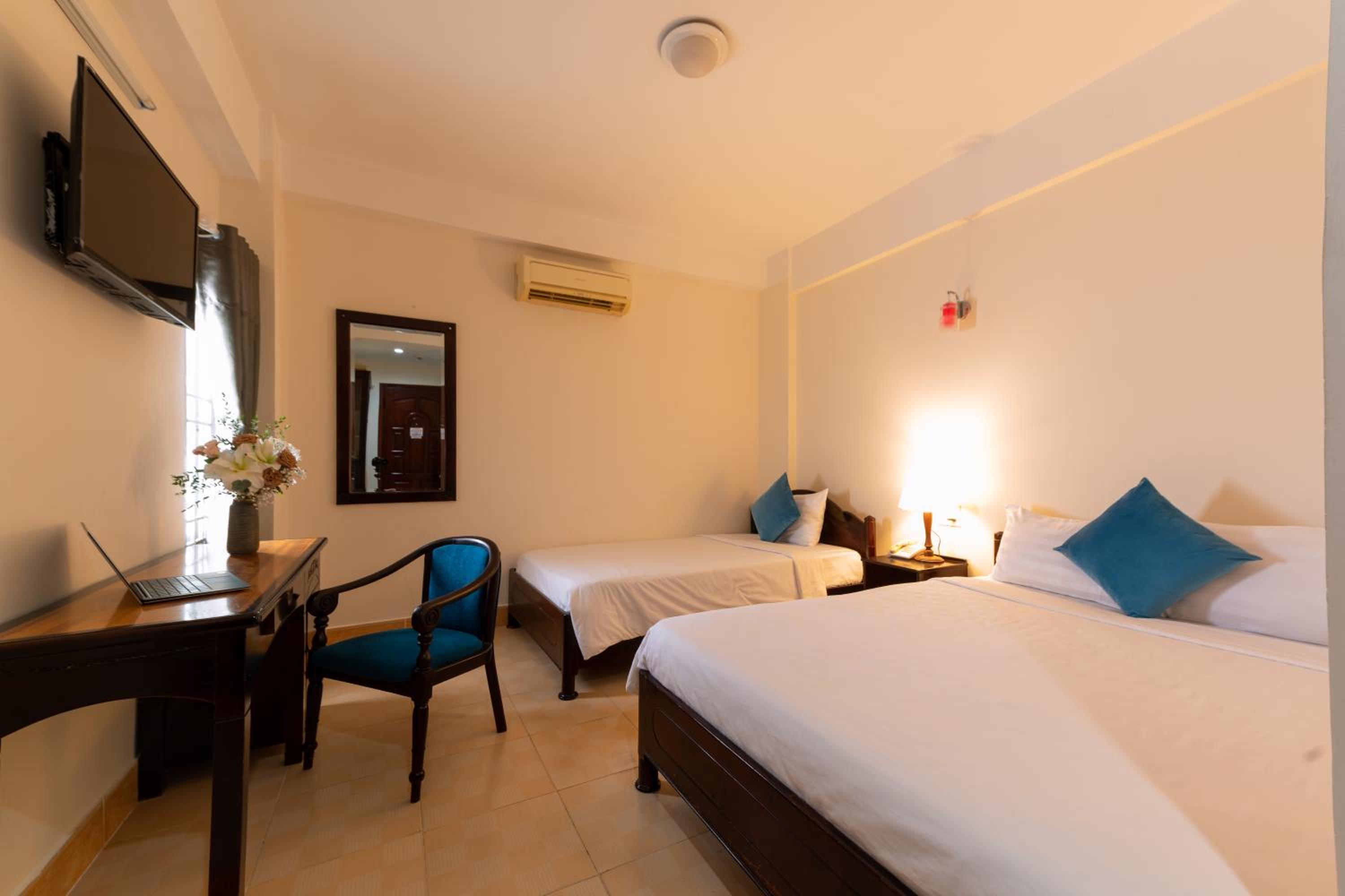 Standard Triple Room - Photo 1