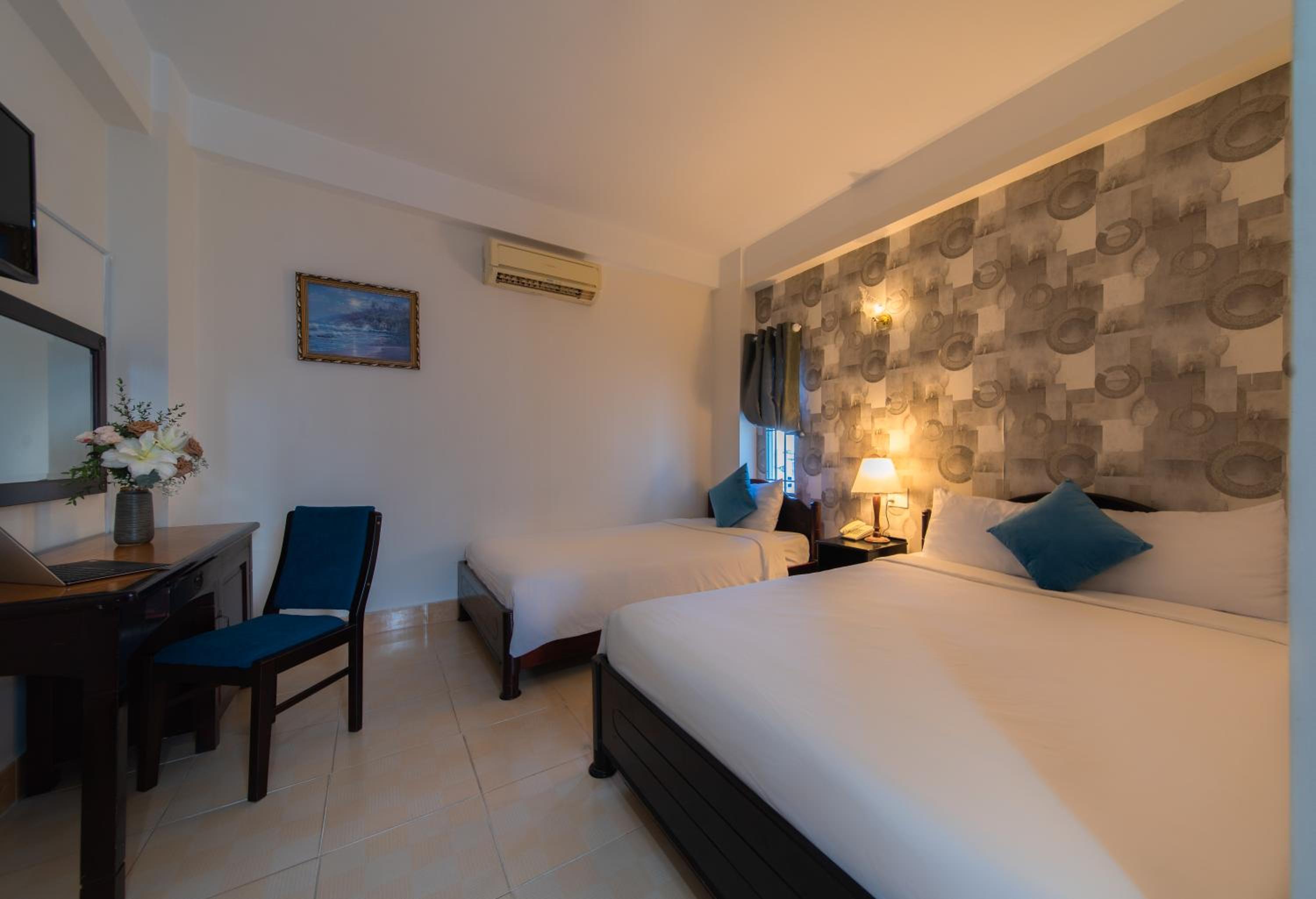 Standard Triple Room - Photo 5
