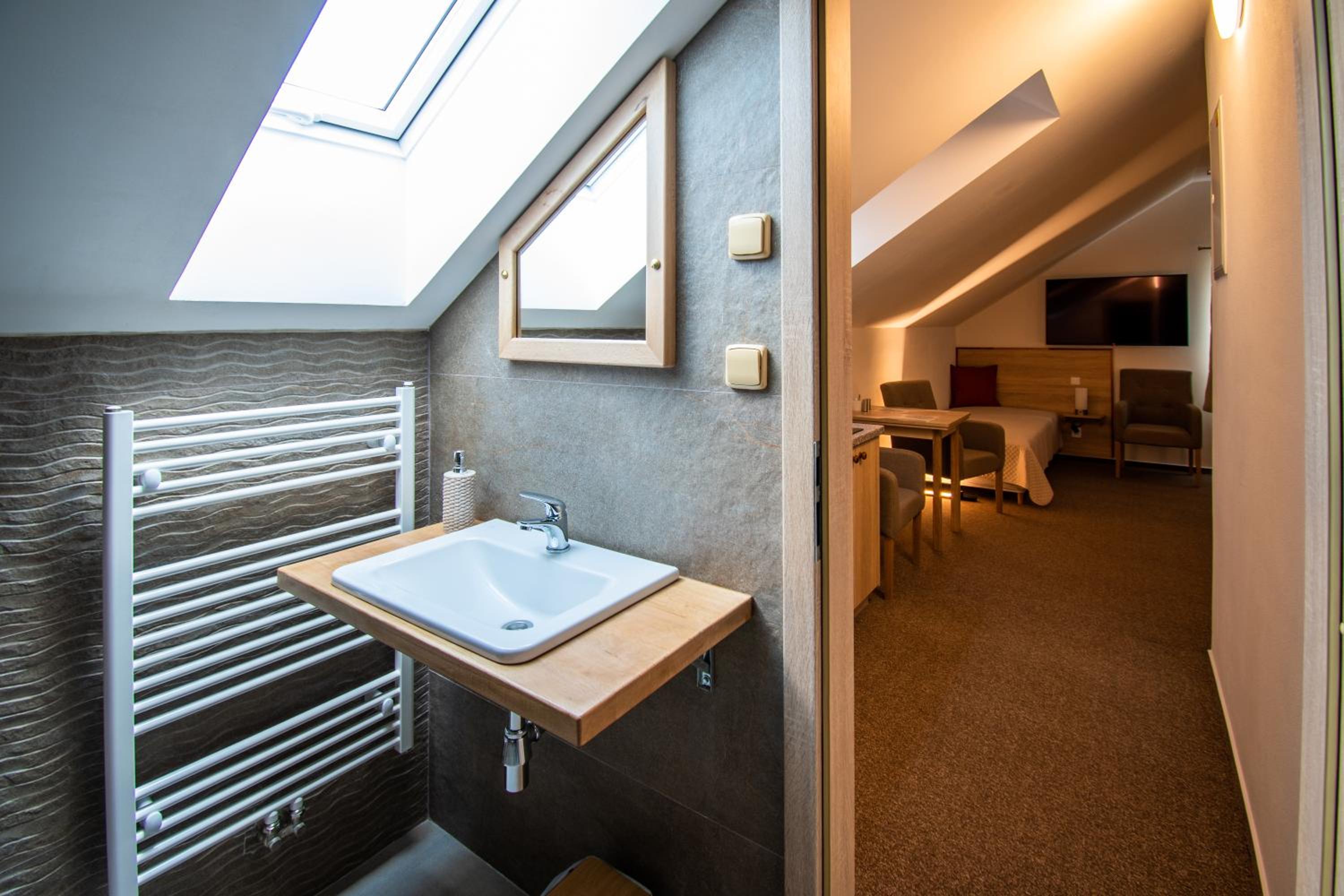 Comfort Triple Room - Photo 6