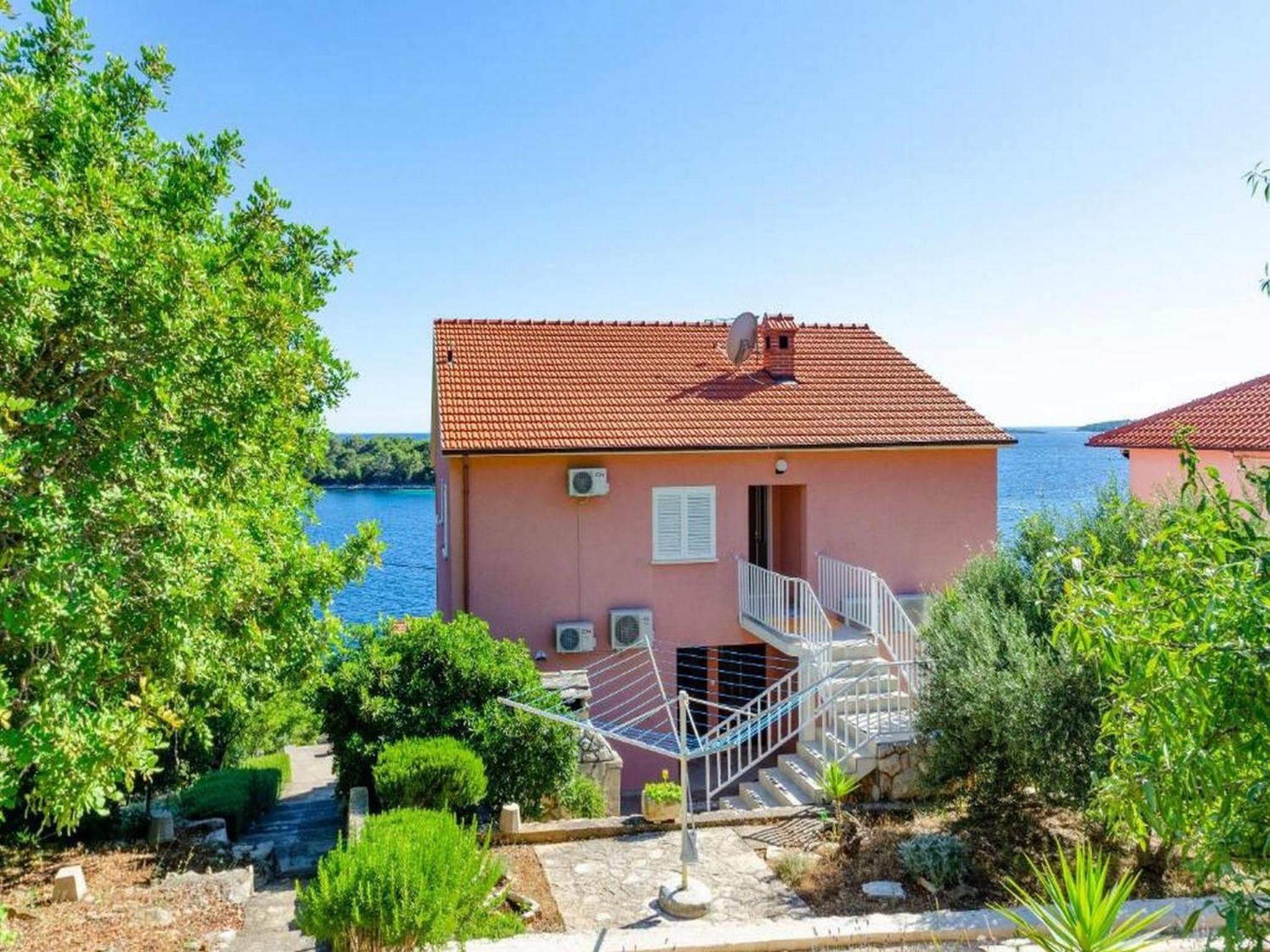 Superior Two Bedroom Apartment with Terrace and Sea View photo 3