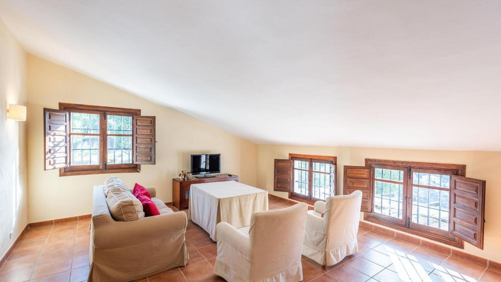 Casa de cinco habitaciones