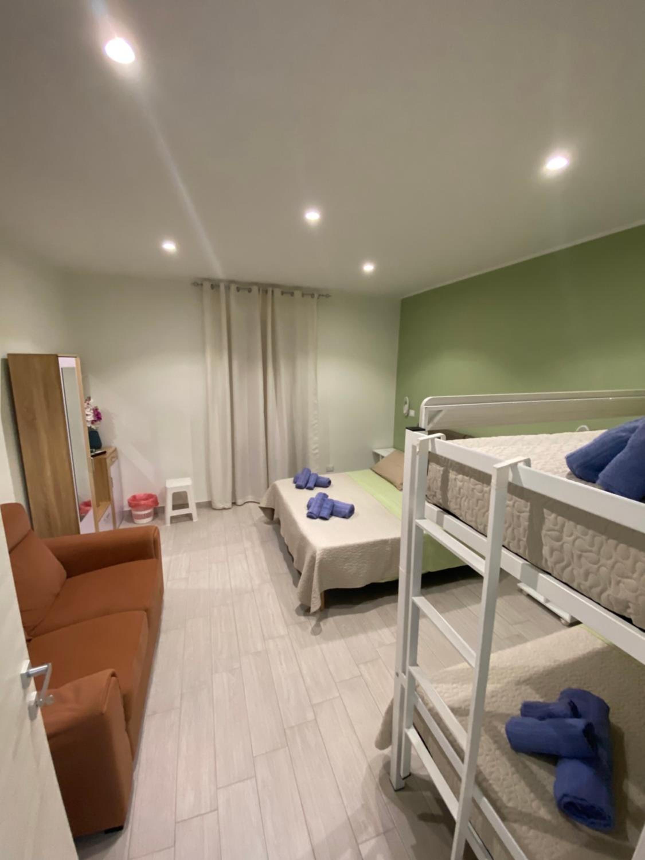One-Bedroom Apartment