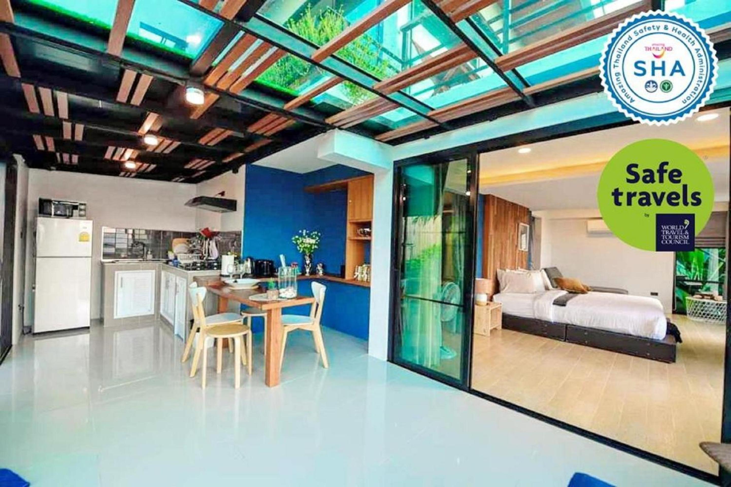 Studio with Ocean View - Photo 3