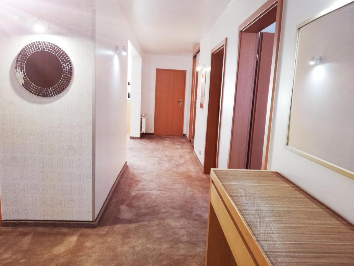 Apartment with Balcony photo 2