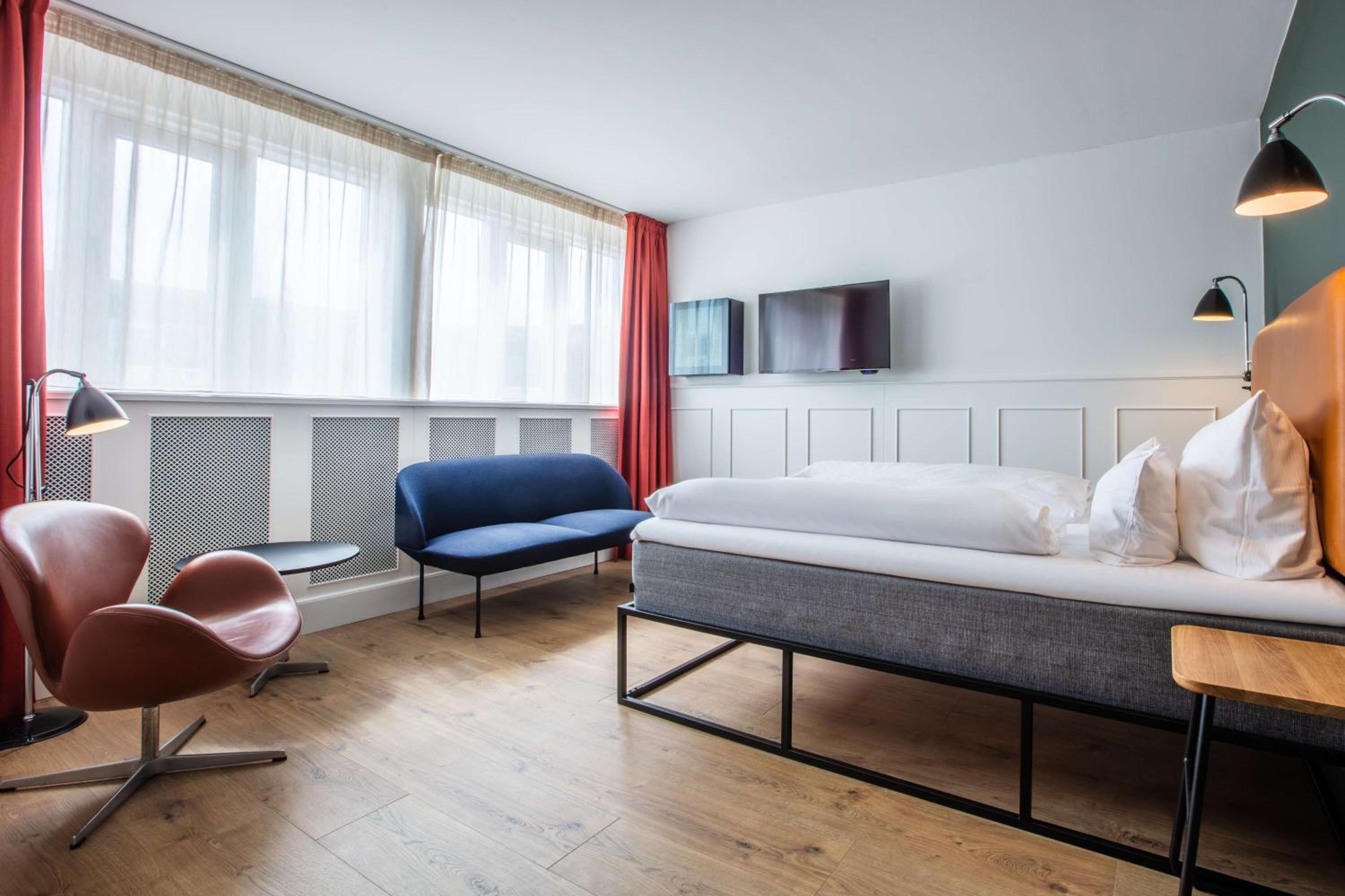 Executive Queen Room