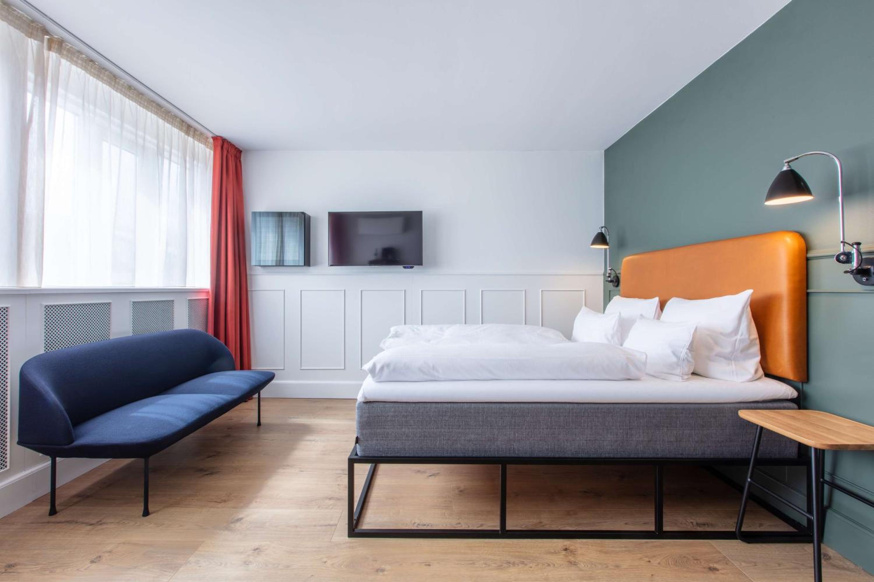 Executive Queen Room