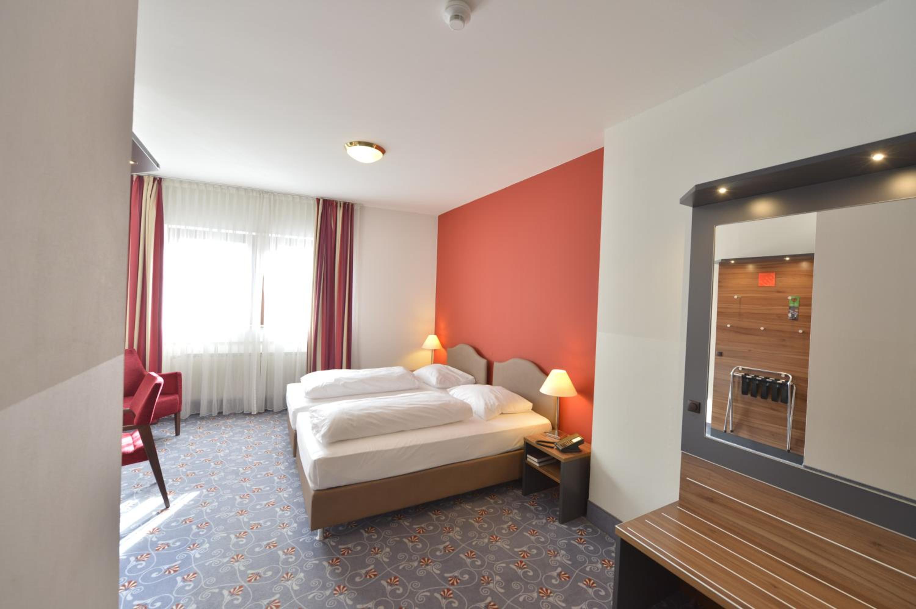 Standard Double Room - Photo 1