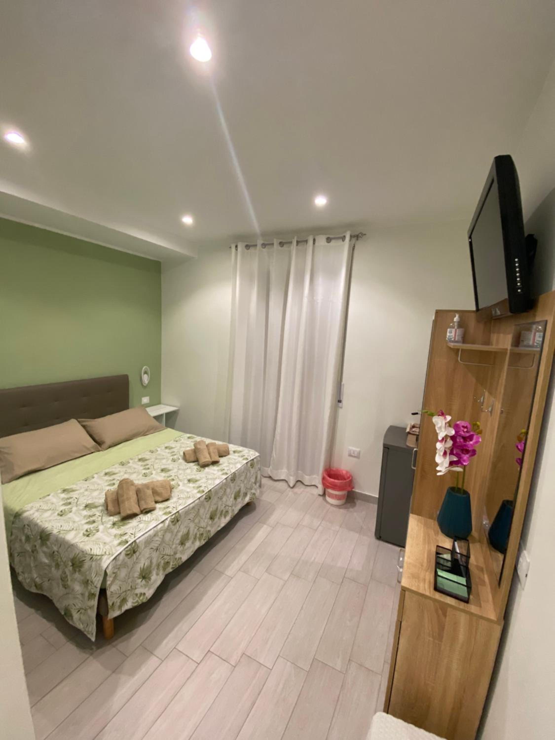Large Double Room