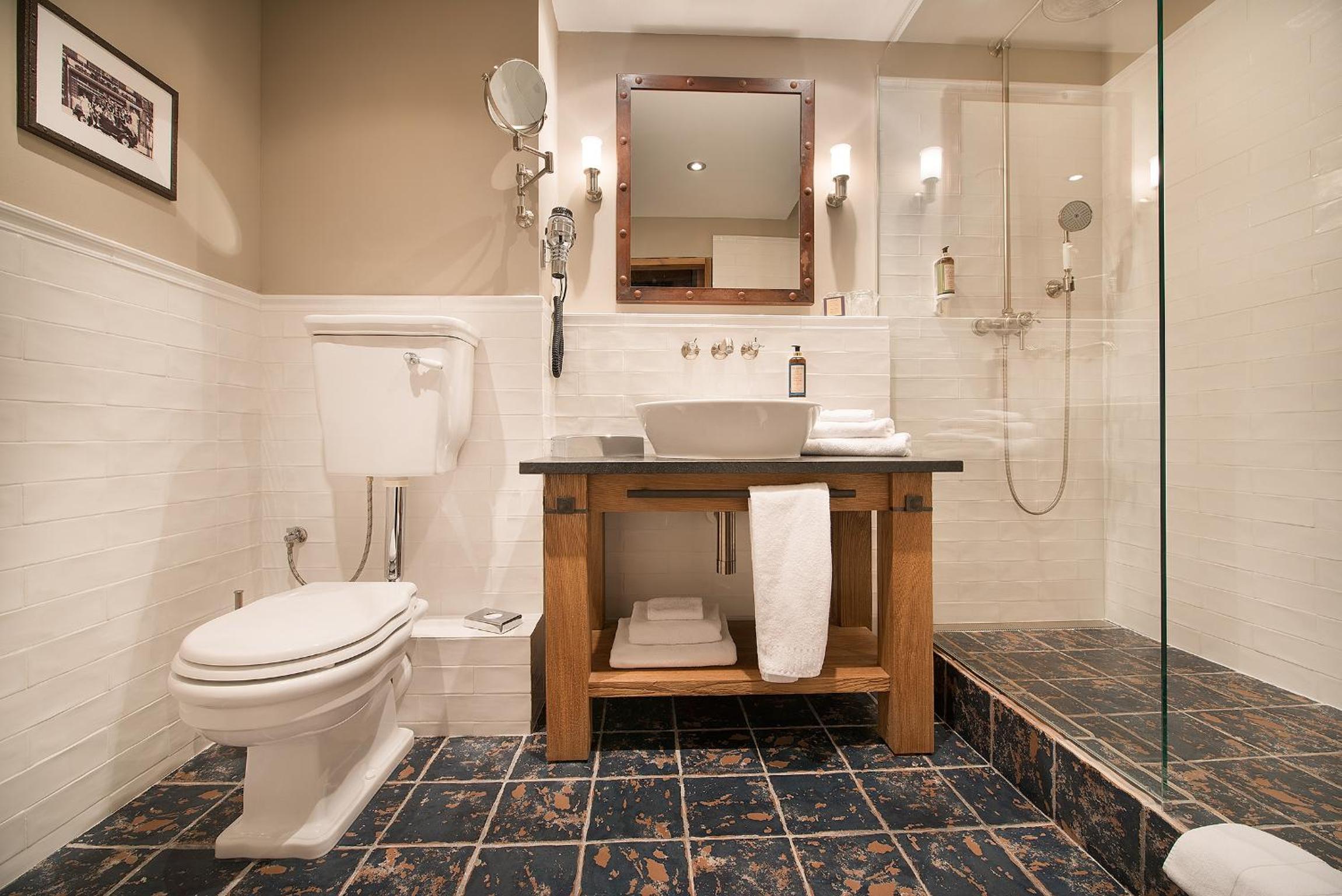 Premium Double Room - Photo 7