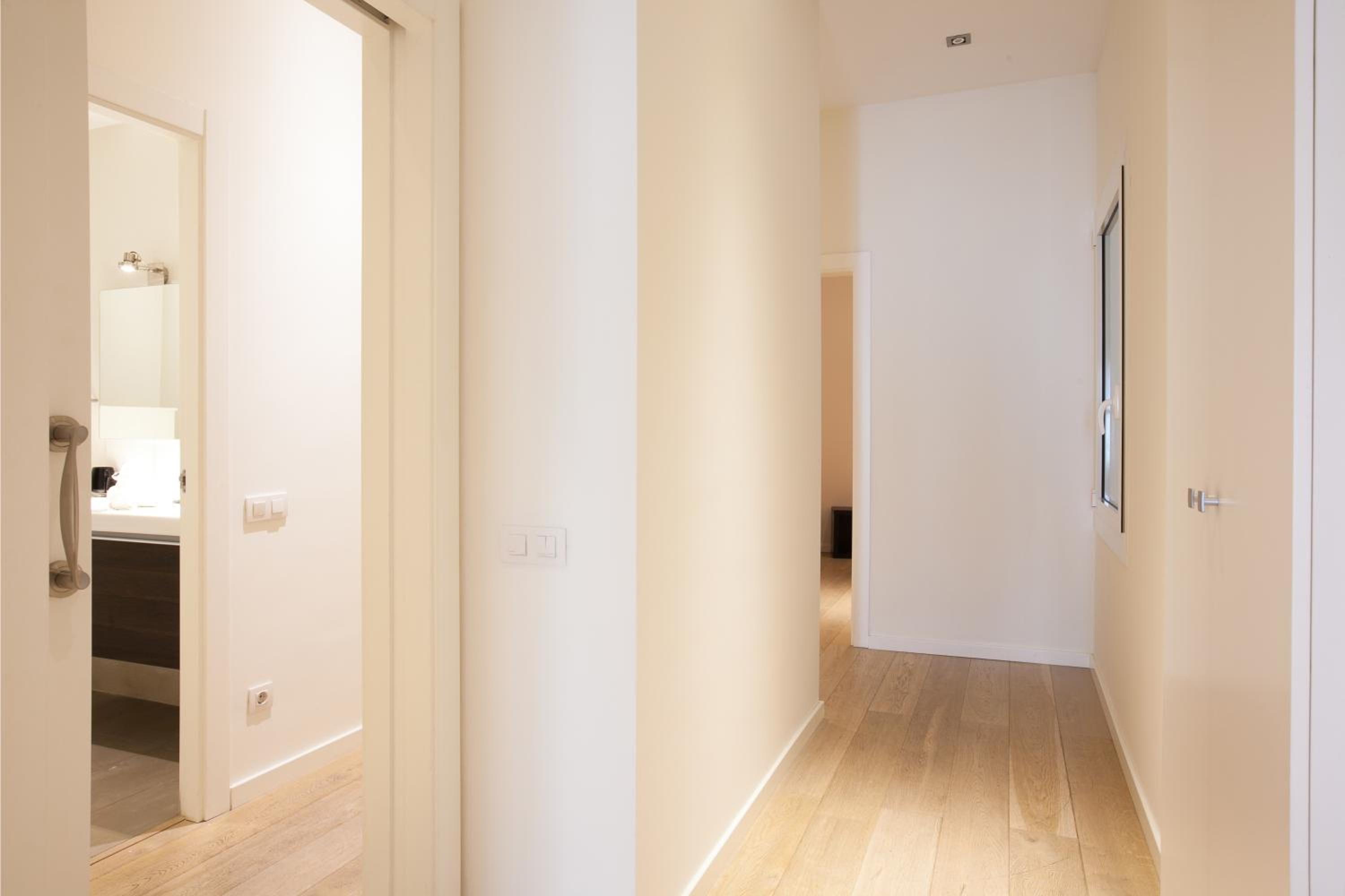Three-Bedroom Premium Apartment photo 2
