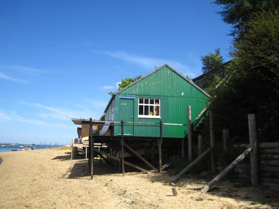Four-Bedroom House photo 3