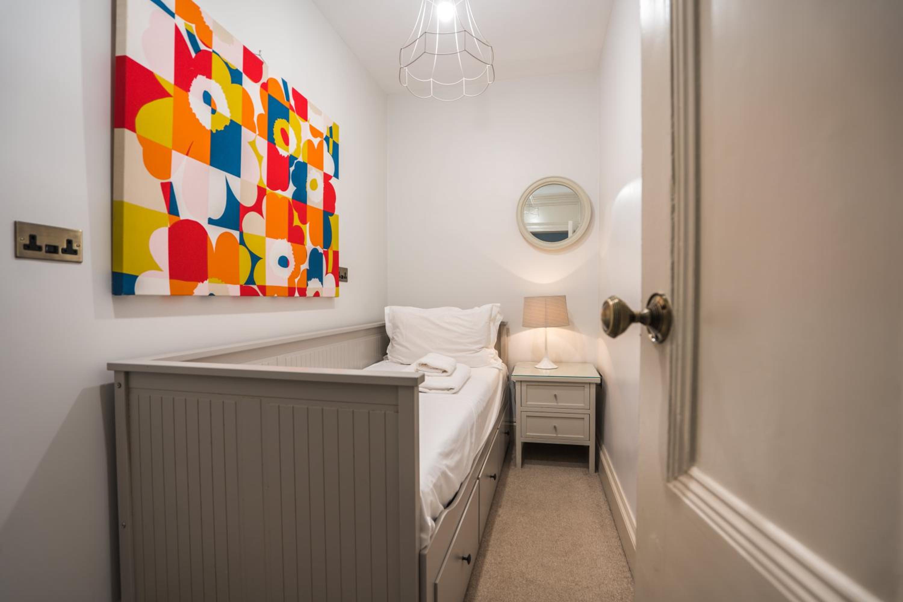 Four-Bedroom Apartment with Sea View photo 2