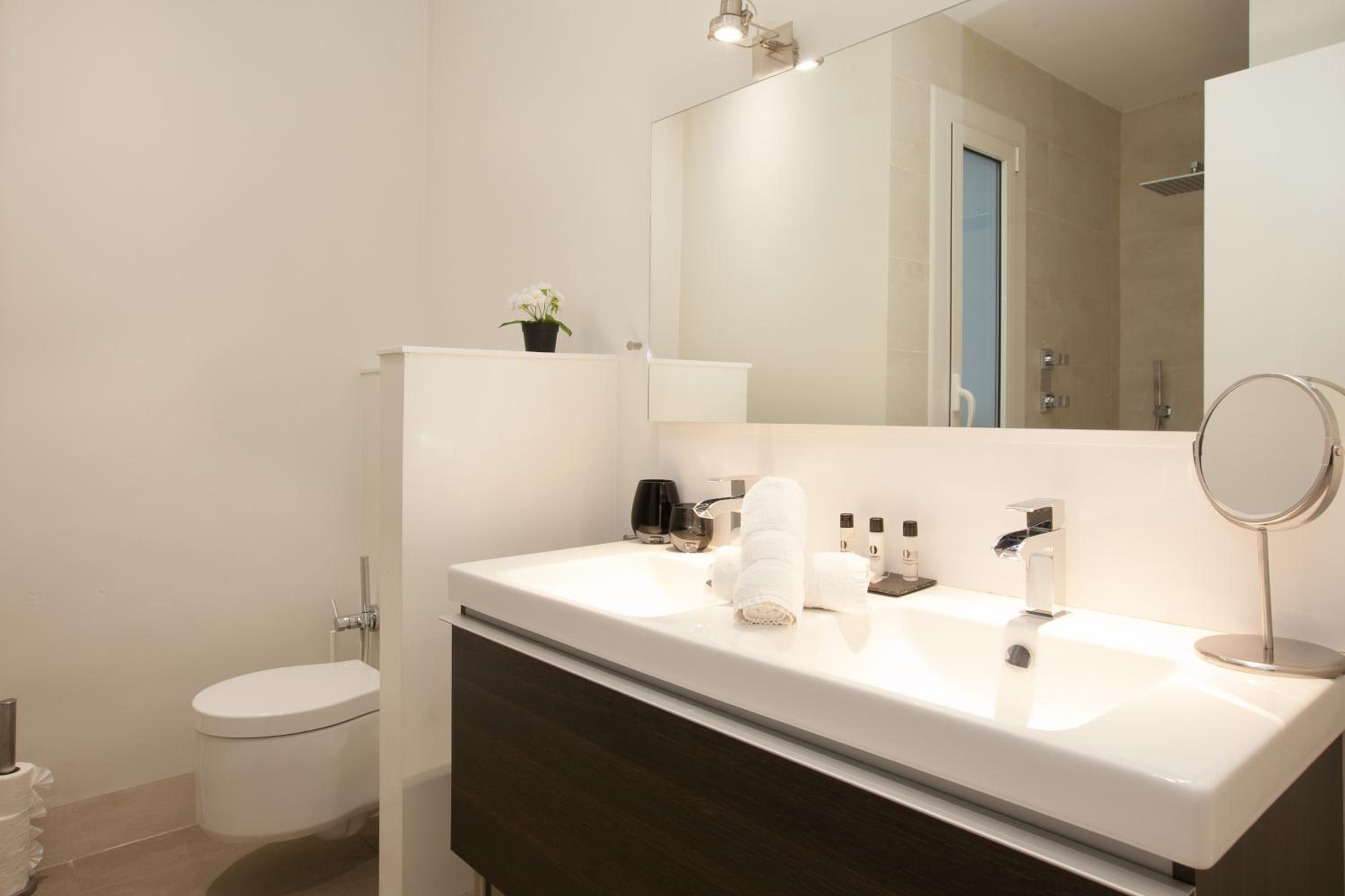 Three-Bedroom Premium Apartment photo 2