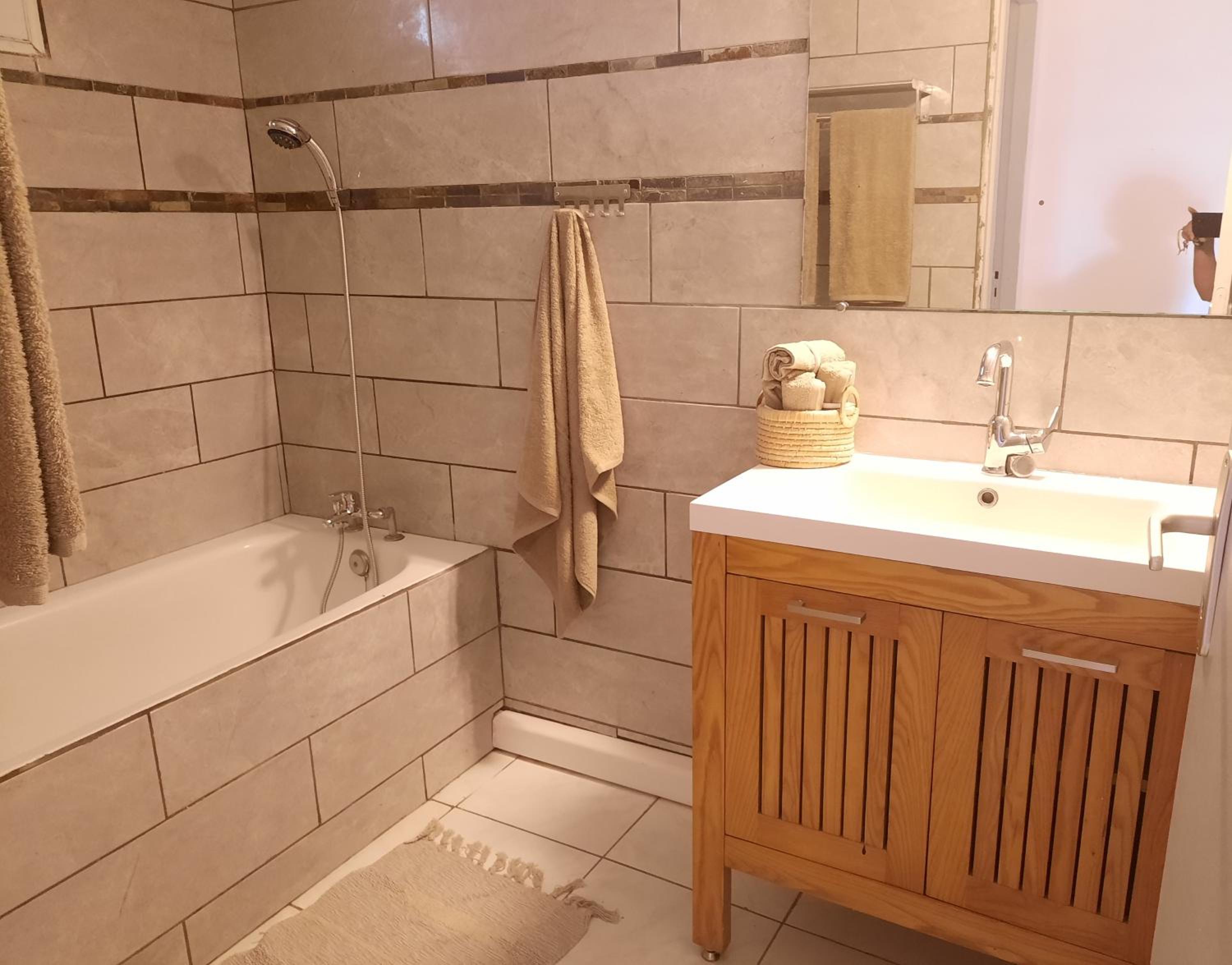 Two-Bedroom Apartment with Terrace photo 2