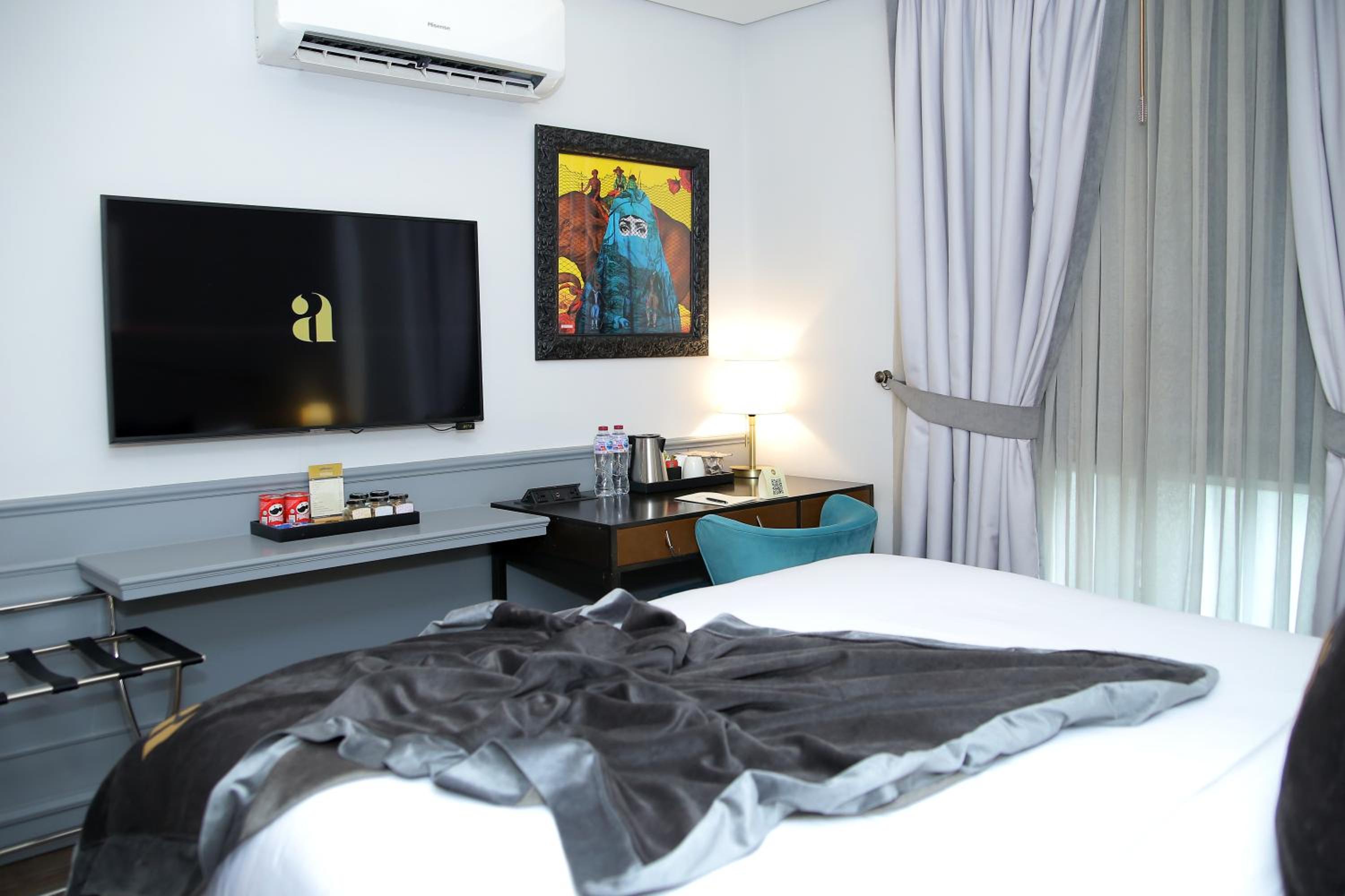 Deluxe King Room photo 3