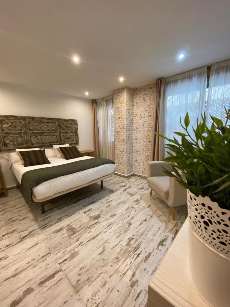 Apartment with Garden View - Photo 23