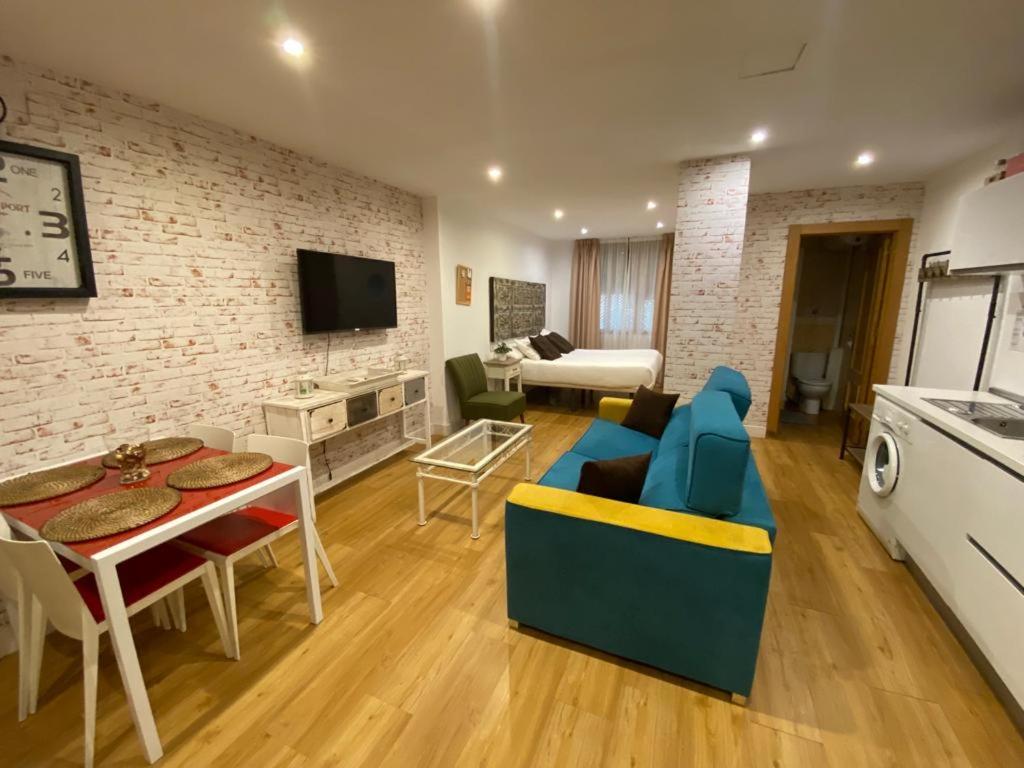 Apartment with Garden View - Photo 42