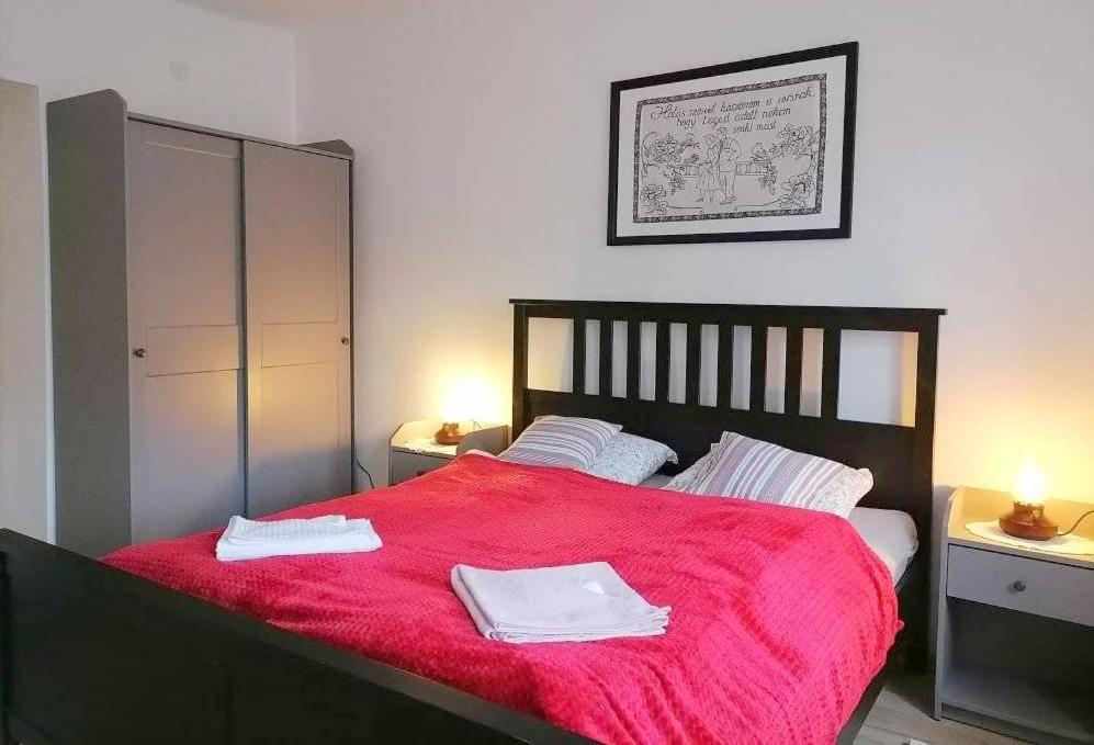 Two-Bedroom House - Photo 36