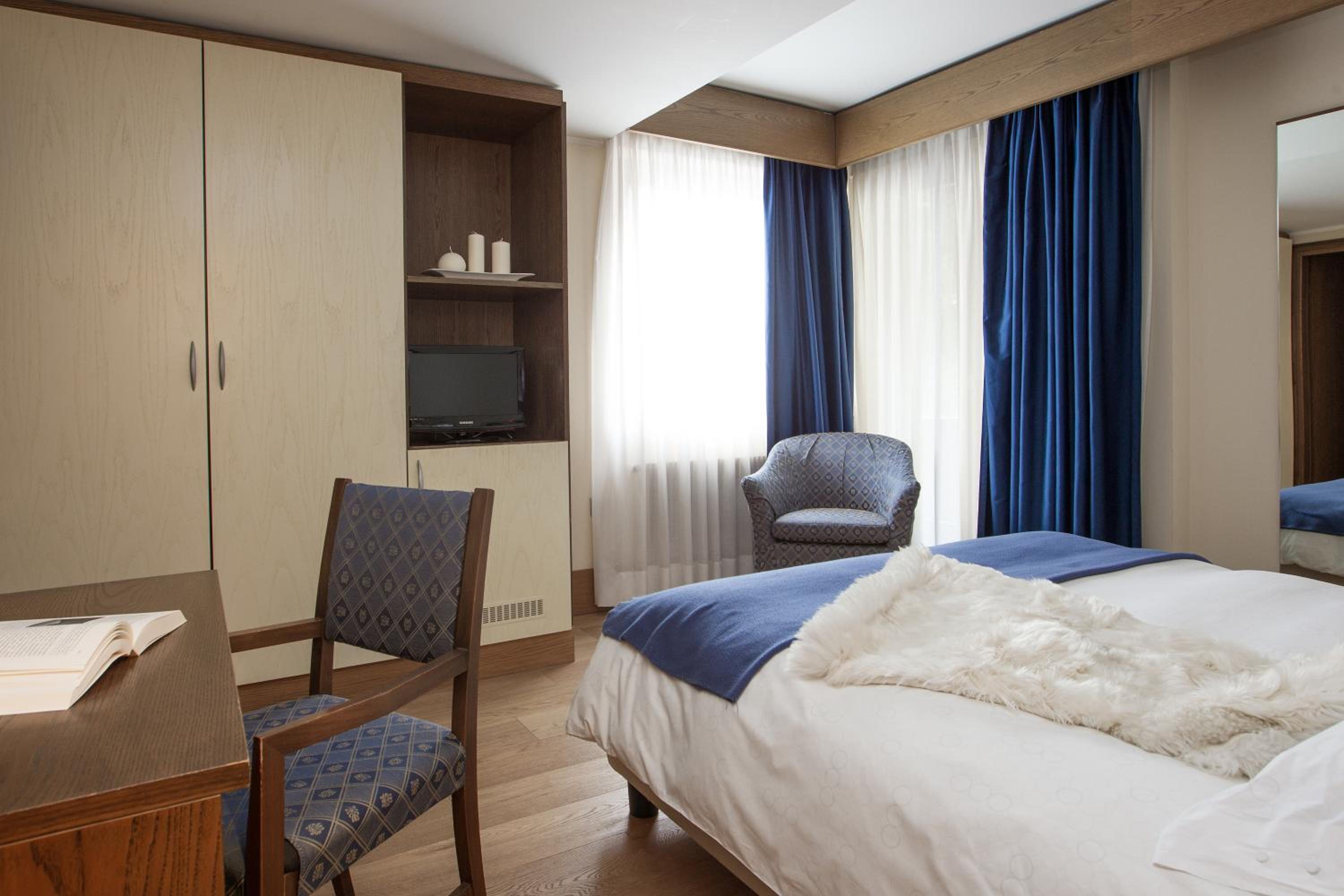 Classic Double or Twin Room - Photo 8