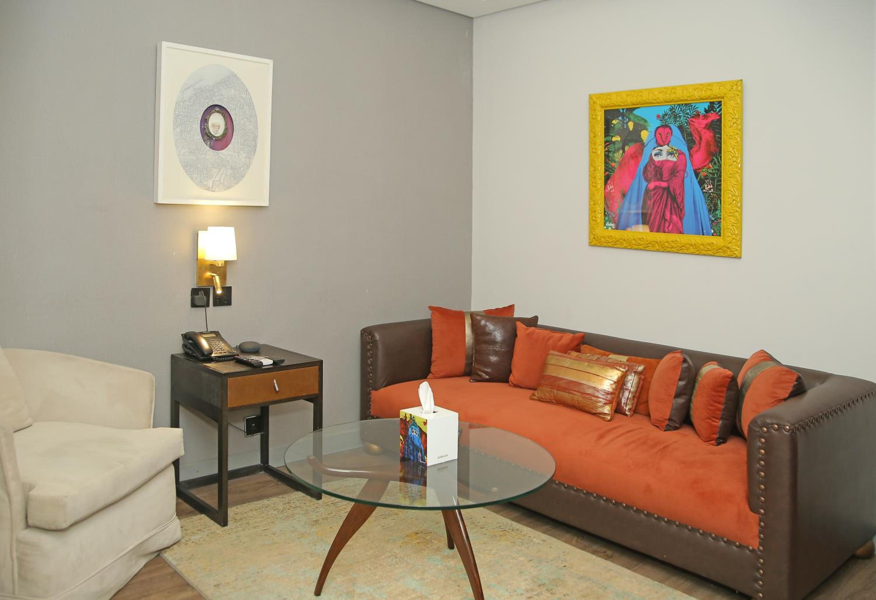 Ambiance One Bedroom Suite - Photo 6