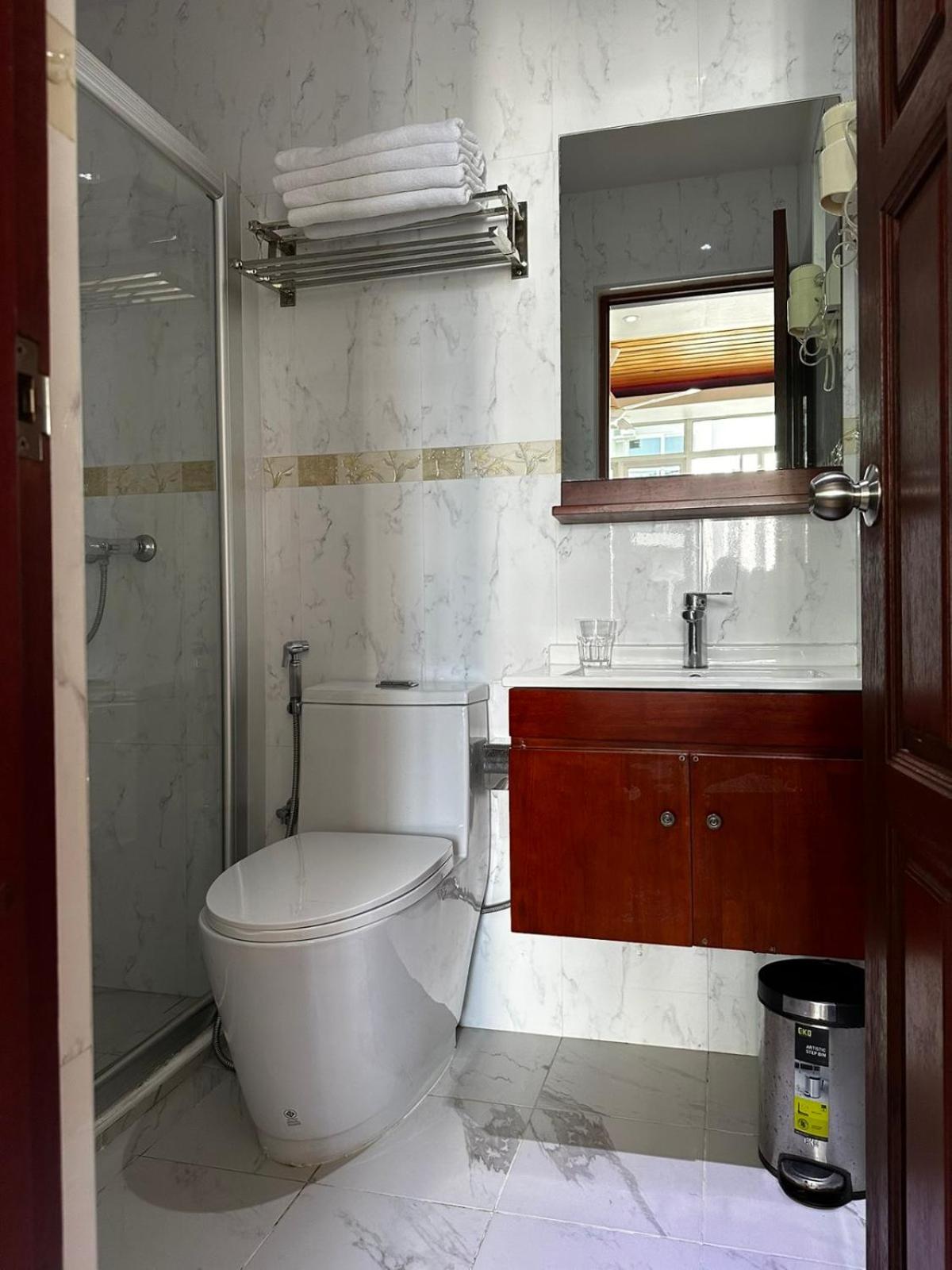 Deluxe Double Room with Balcony - Photo 2
