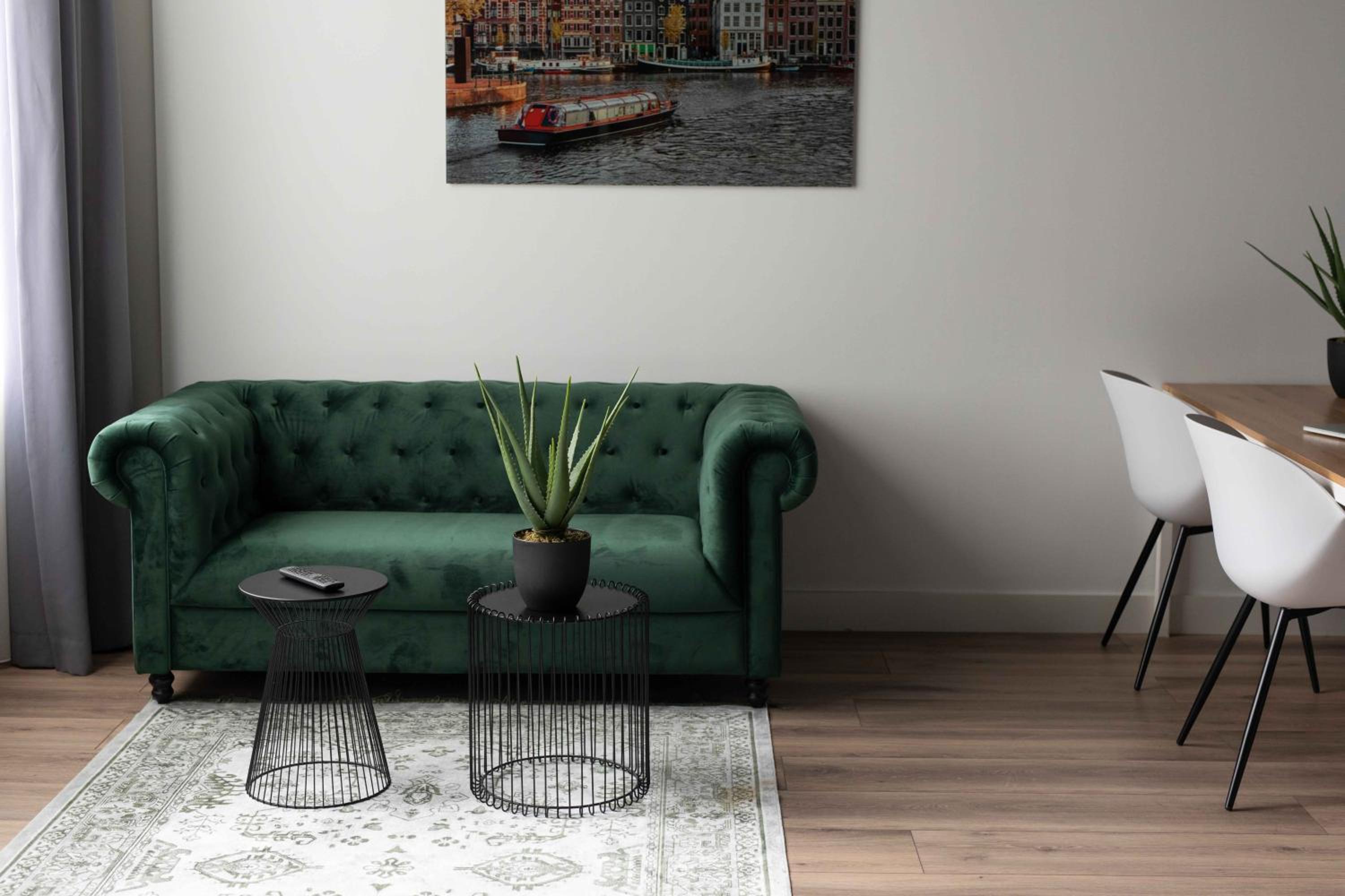 Deluxe Apartment