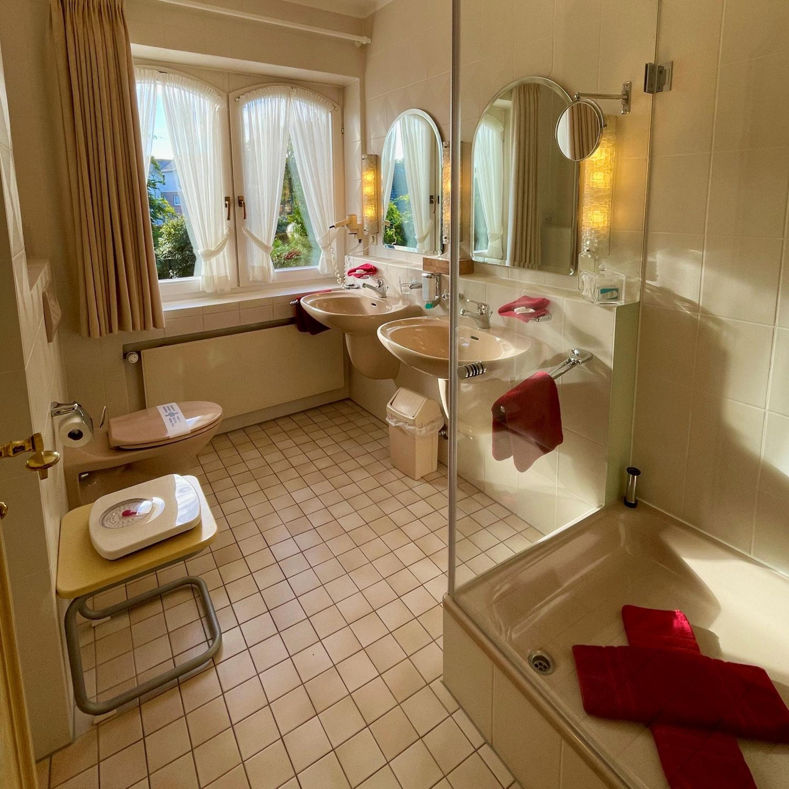 Standard Double Room with Balcony photo 2