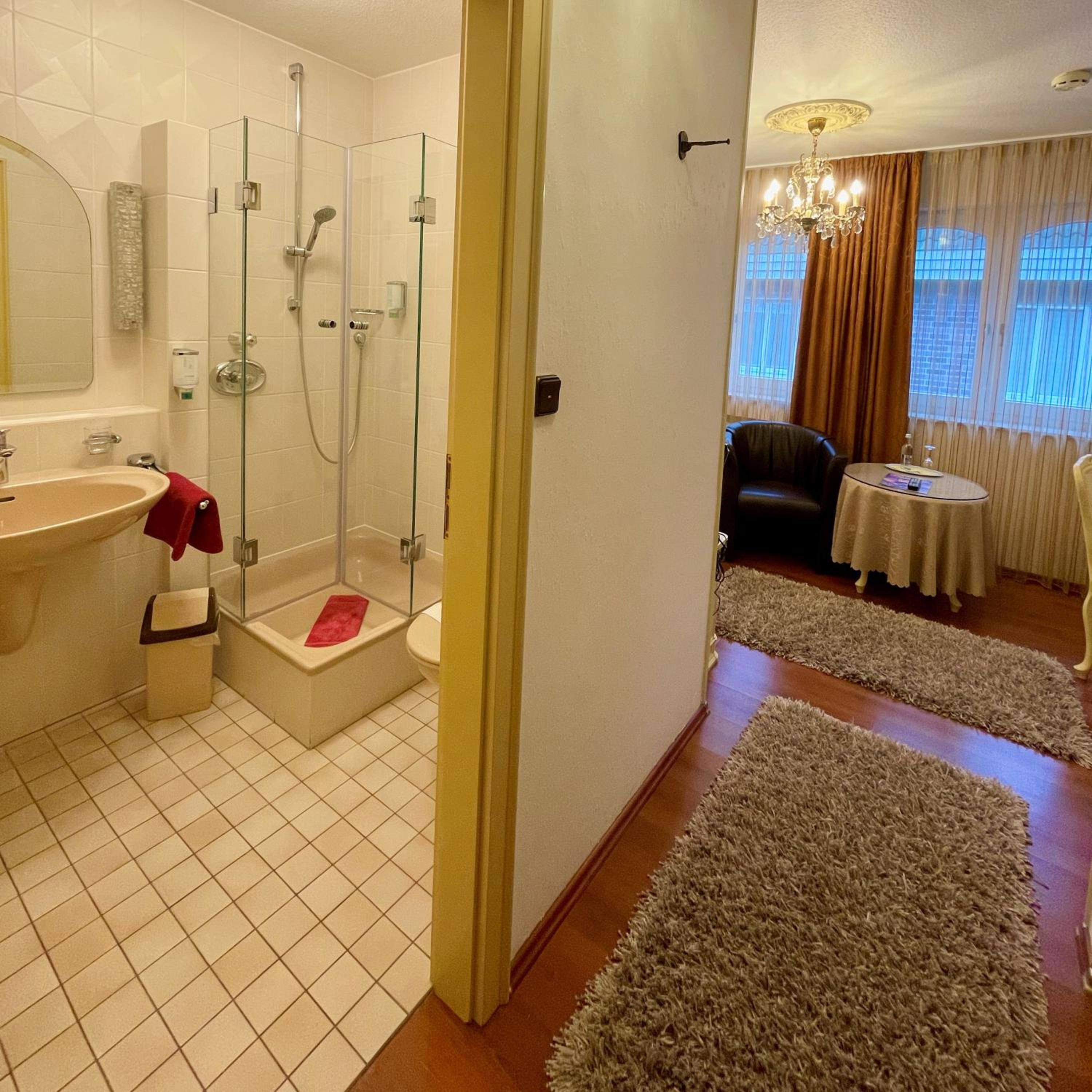 Single Room photo 3