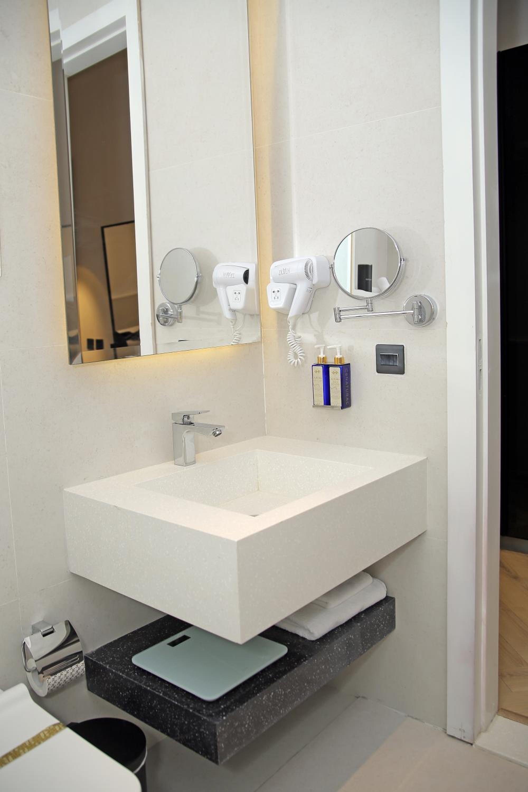 Two Bedroom Executive photo 3