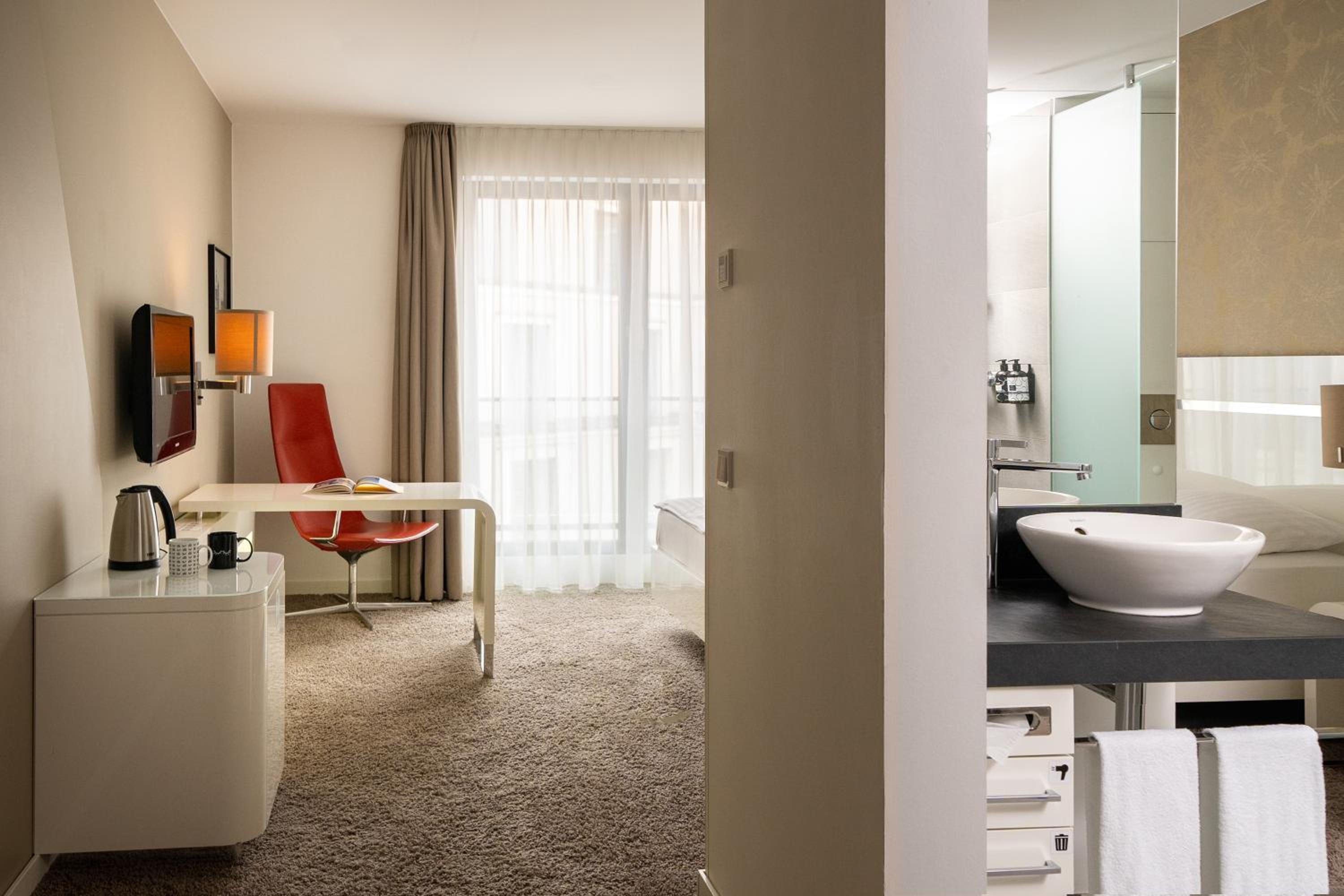 The INNSIDE Room