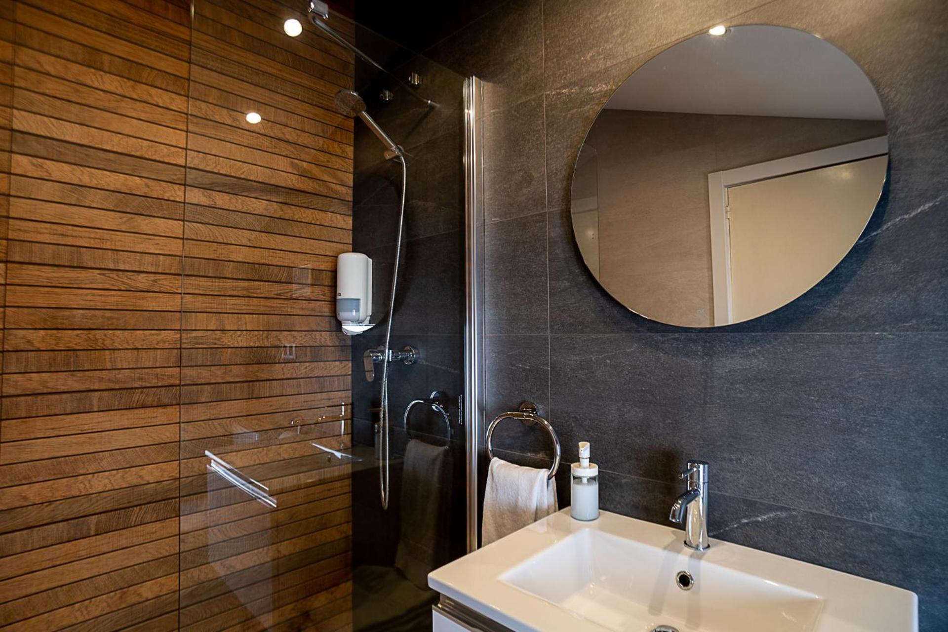 Double or Twin Room with Mountain View photo 3
