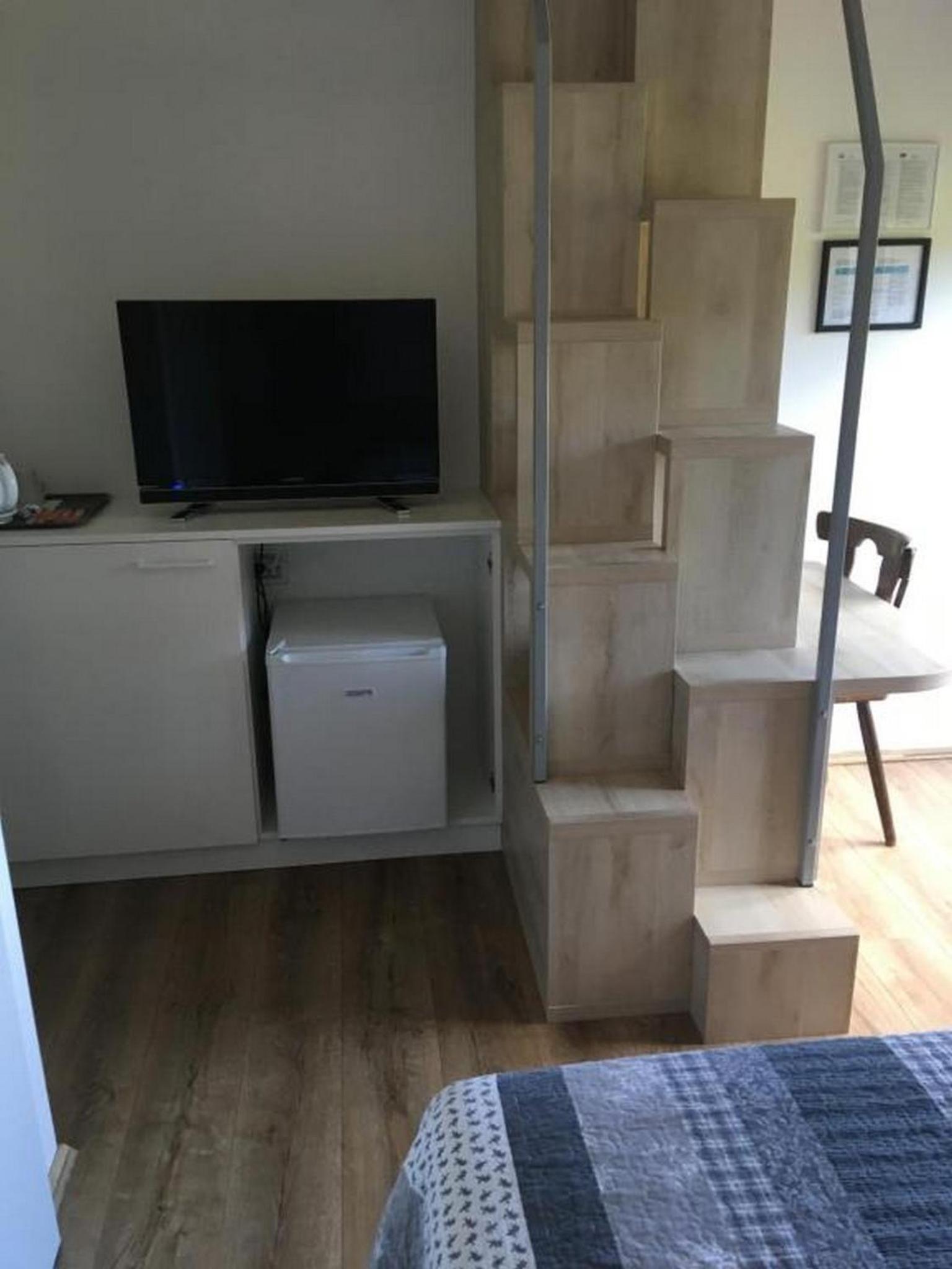 Double Room with Balcony - Photo 6