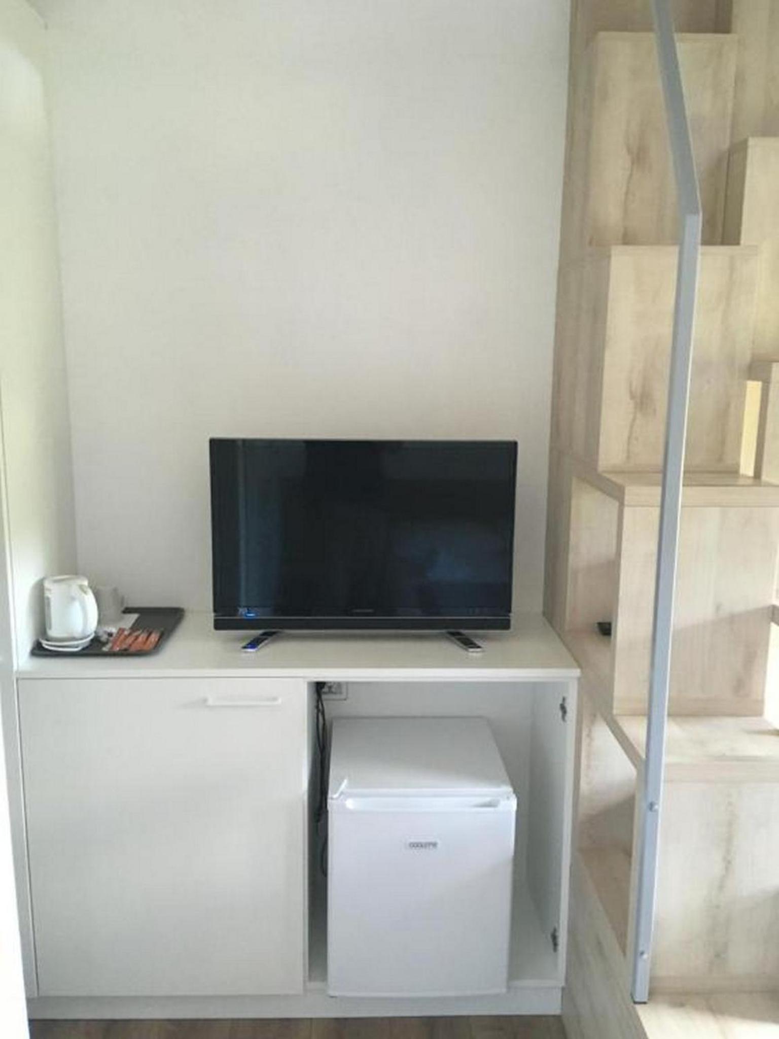 Double Room with Balcony - Photo 13